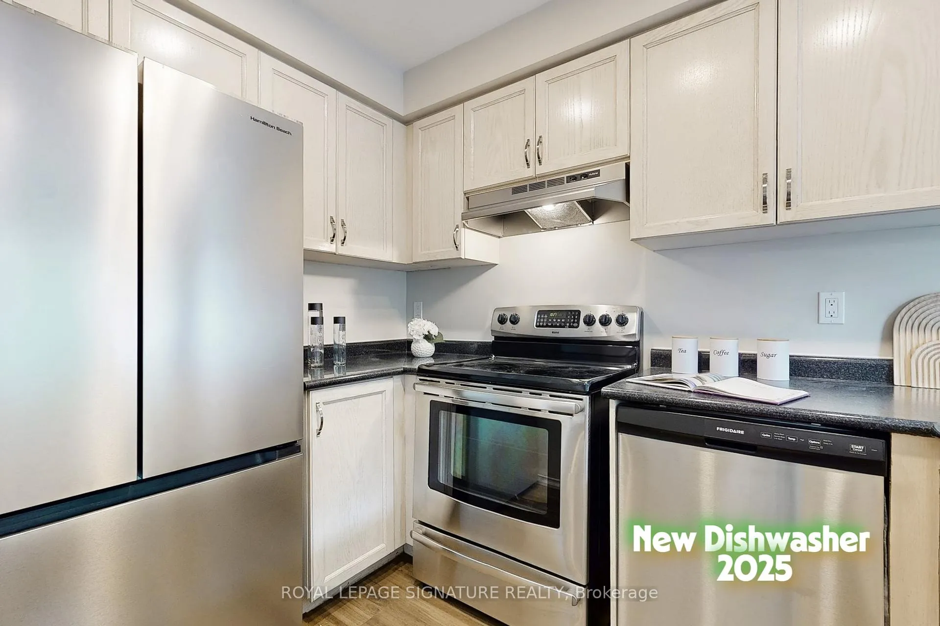 Photo 15 of 263 Pinnacle Trail, Aurora, Bayview Wellington — HOMEH