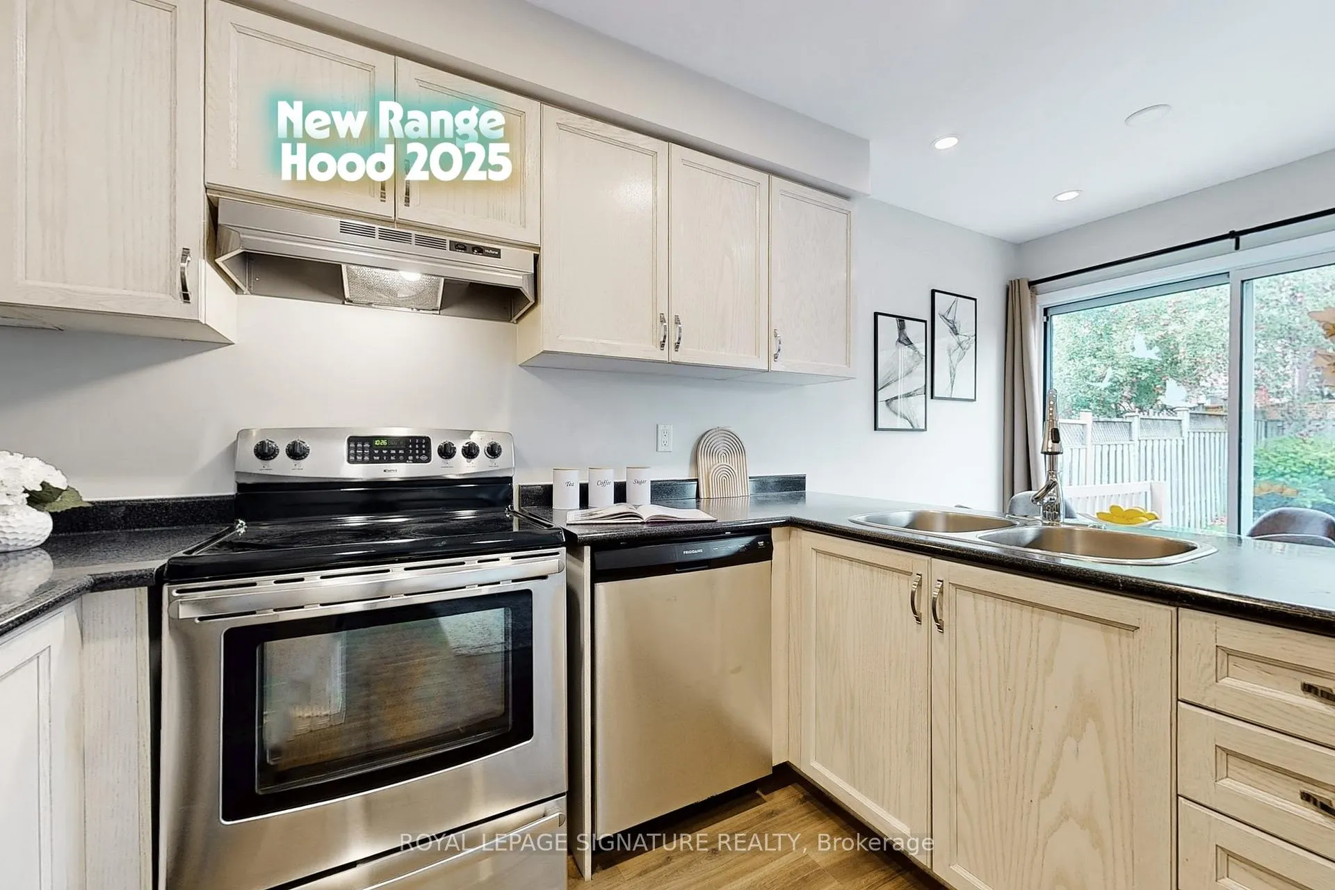 Photo 16 of 263 Pinnacle Trail, Aurora, Bayview Wellington — HOMEH