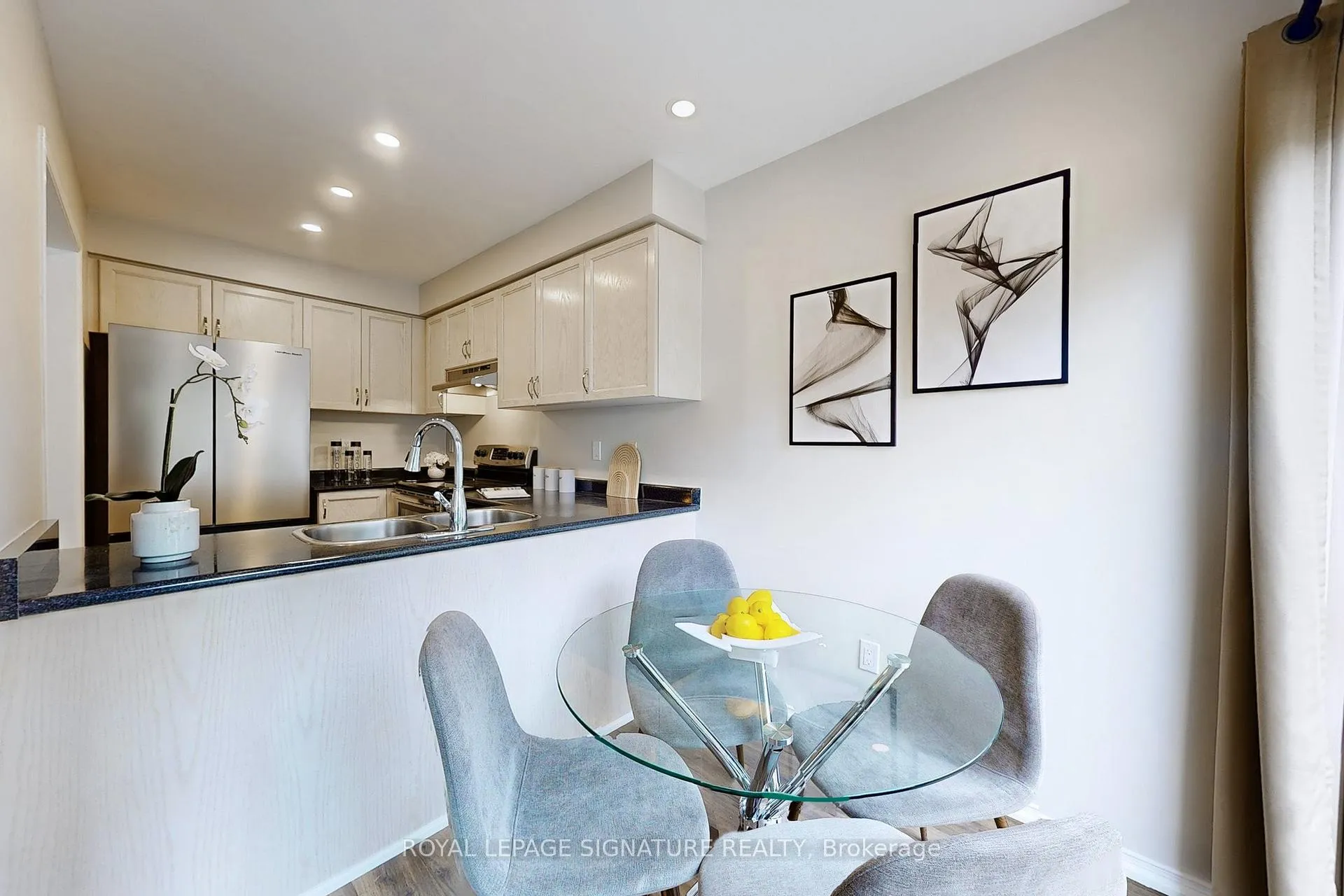 Photo 19 of 263 Pinnacle Trail, Aurora, Bayview Wellington — HOMEH