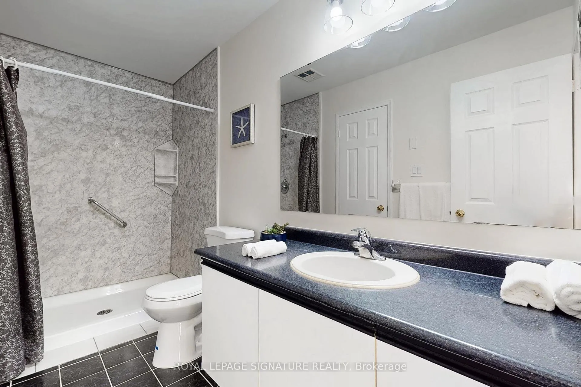 Photo 28 of 263 Pinnacle Trail, Aurora, Bayview Wellington — HOMEH