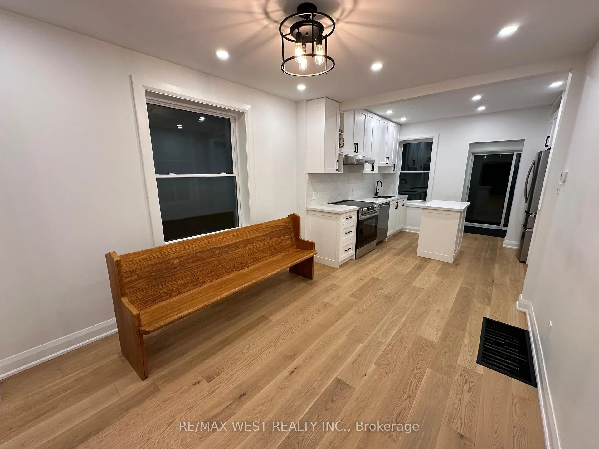 Photo 3 of 81 Kent Road, Toronto, Greenwood-Coxwell — HOMEH