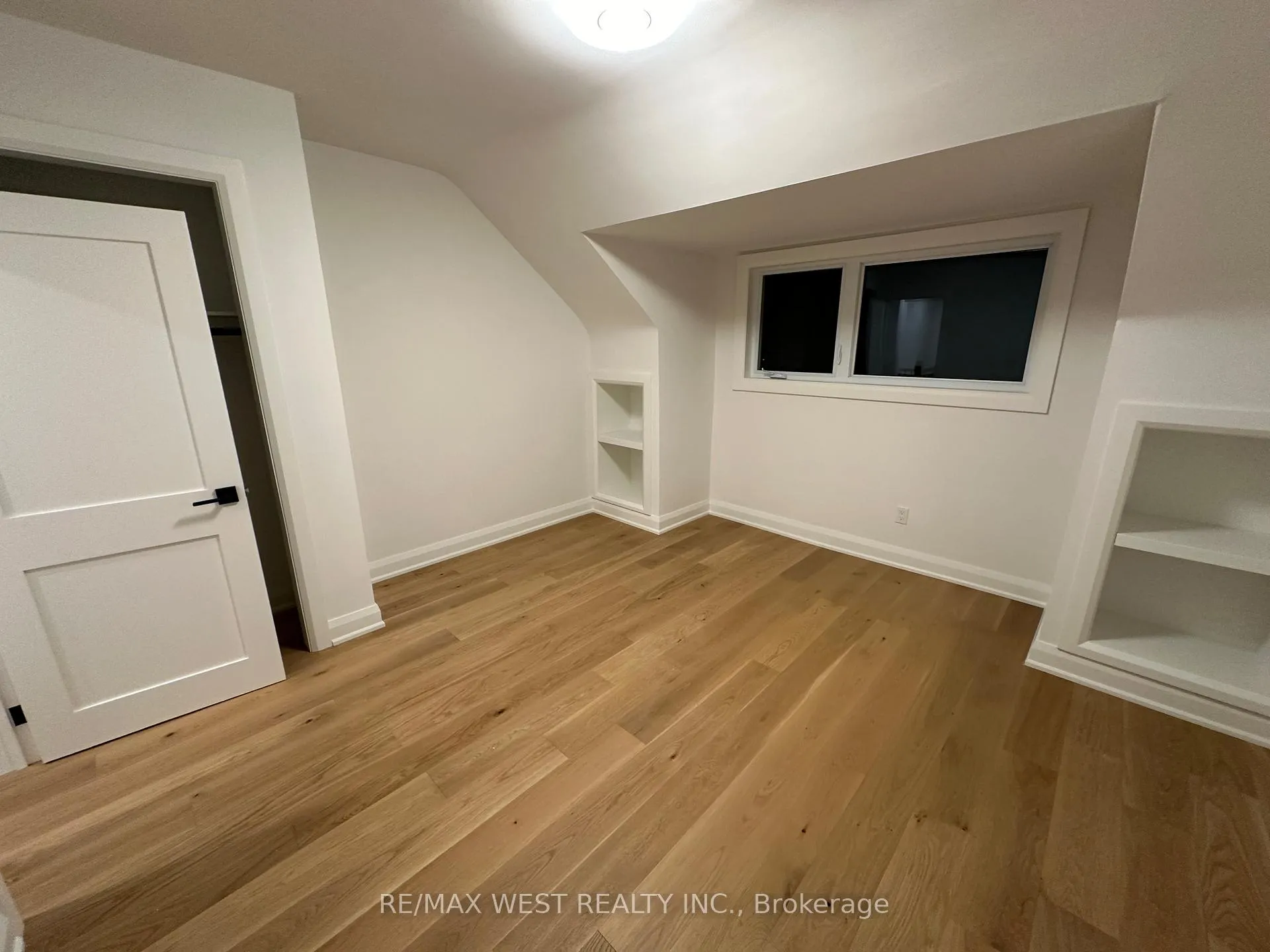 Photo 19 of 81 Kent Road, Toronto, Greenwood-Coxwell — HOMEH