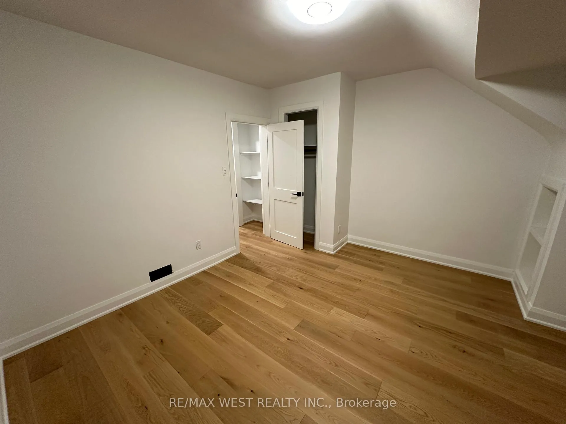 Photo 20 of 81 Kent Road, Toronto, Greenwood-Coxwell — HOMEH