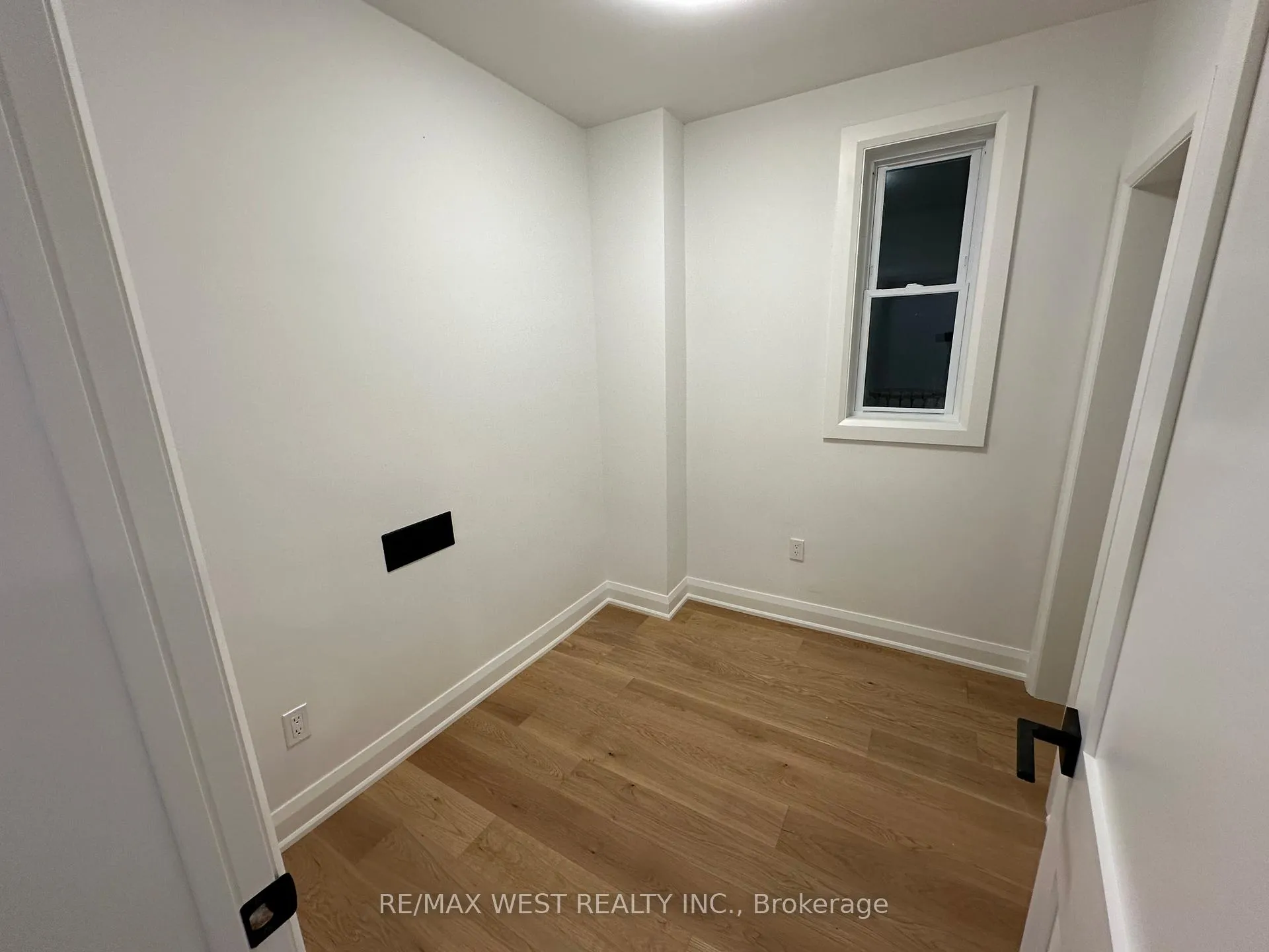 Photo 23 of 81 Kent Road, Toronto, Greenwood-Coxwell — HOMEH
