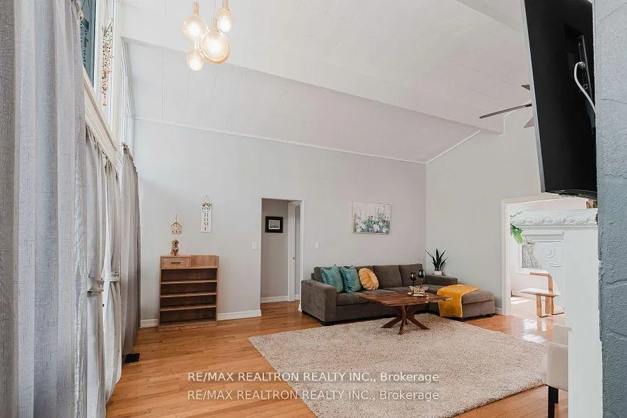Photo 5 of 408 Curry Road, Midland — HOMEH
