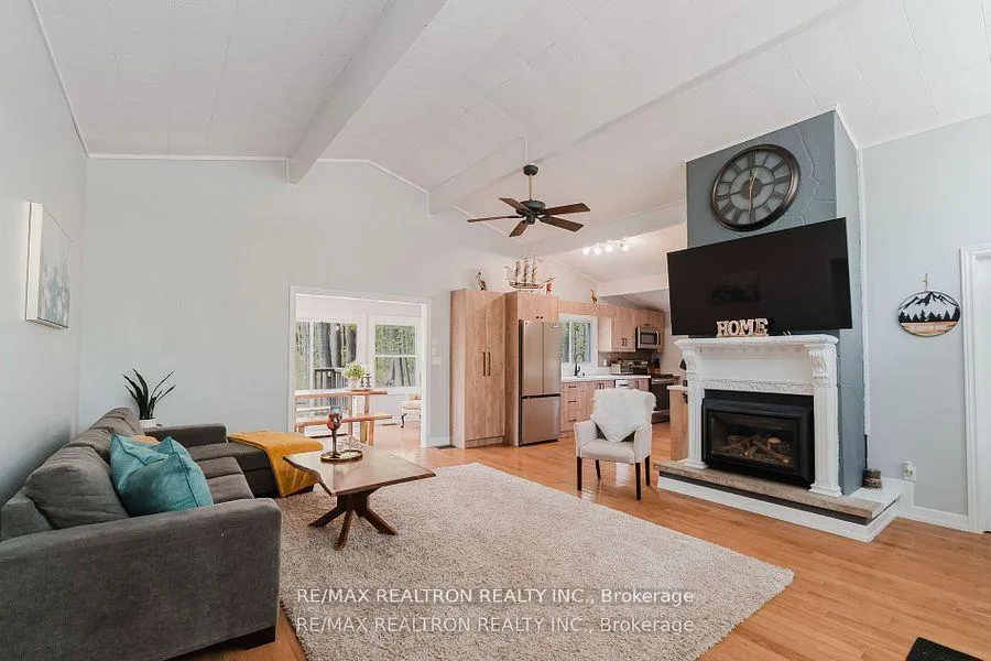 Photo 7 of 408 Curry Road, Midland — HOMEH