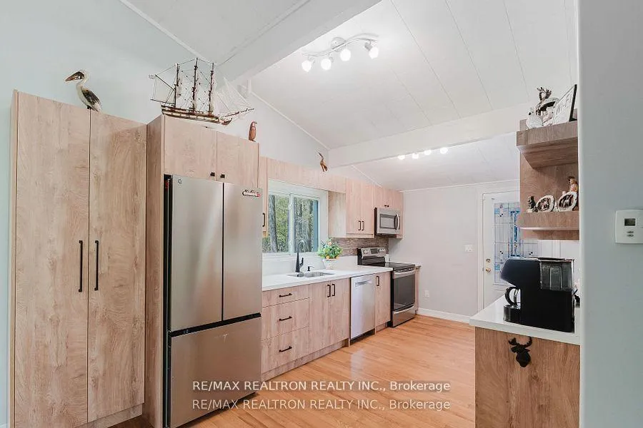 Photo 10 of 408 Curry Road, Midland — HOMEH