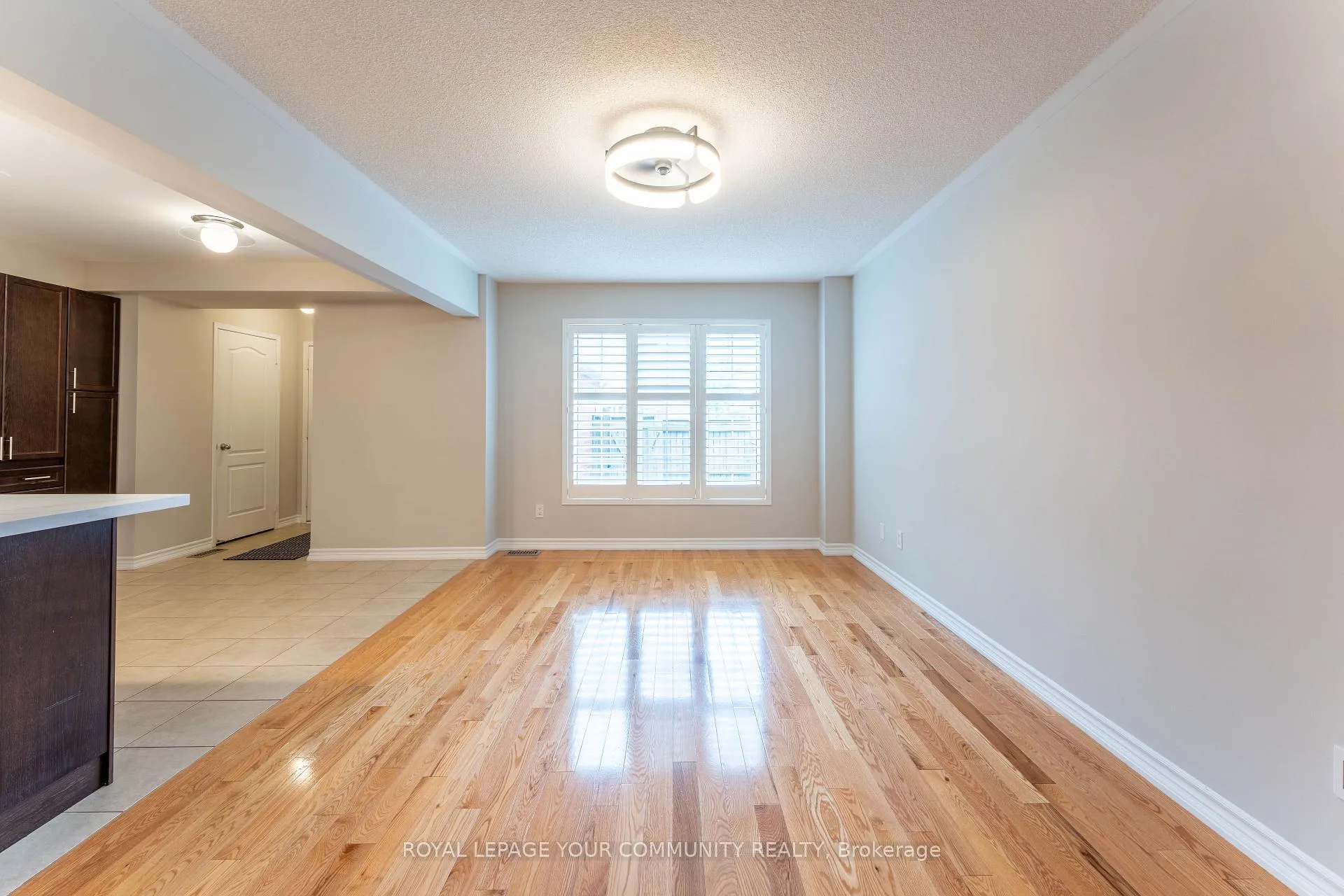 Photo 7 of 6 Bellchase Trail, Brampton, Bram East — HOMEH