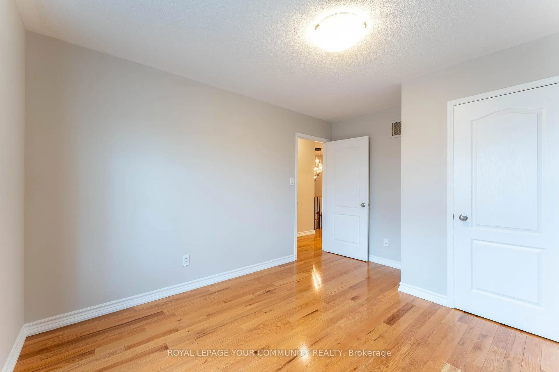 Photo 13 of 6 Bellchase Trail, Brampton, Bram East — HOMEH