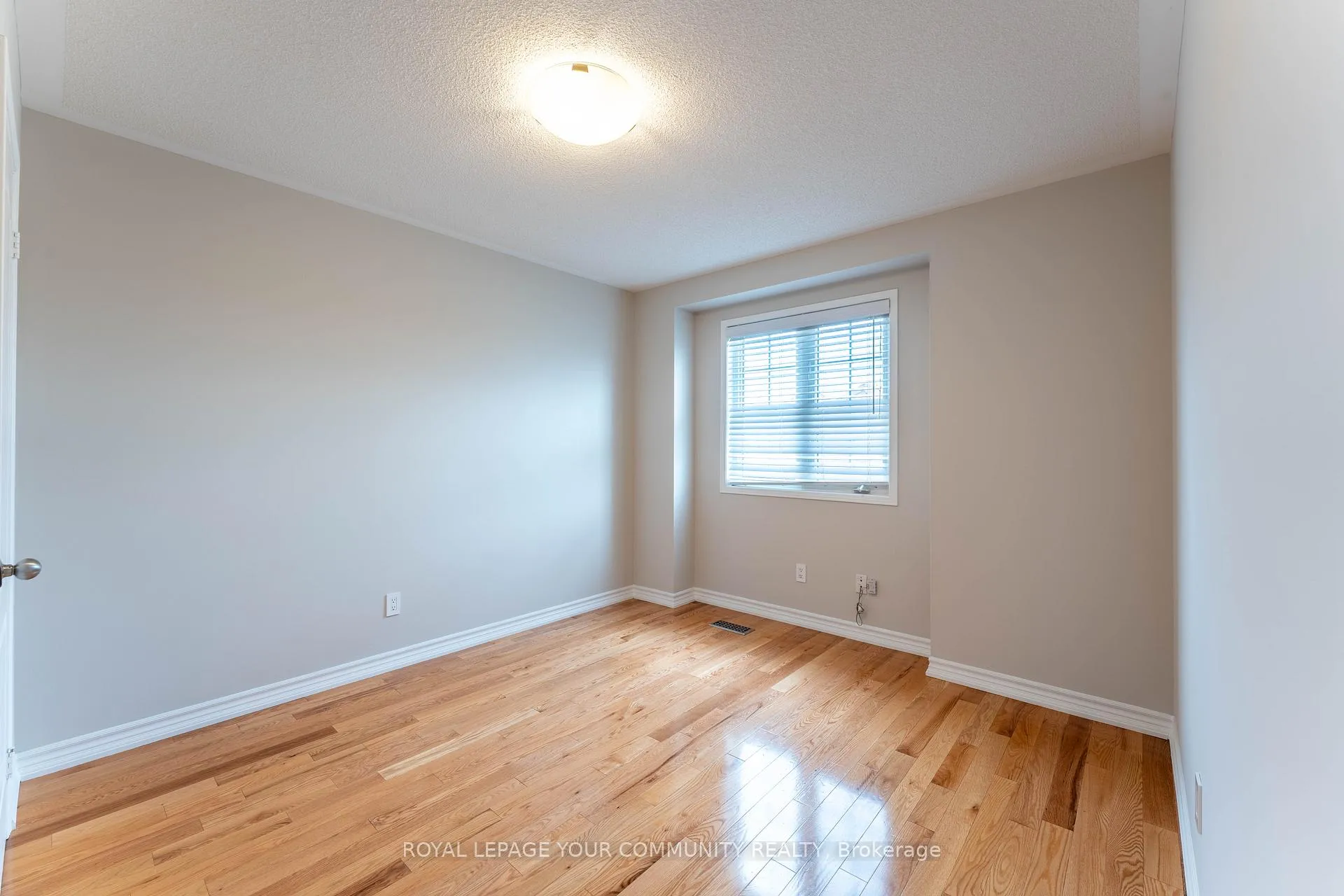Photo 14 of 6 Bellchase Trail, Brampton, Bram East — HOMEH