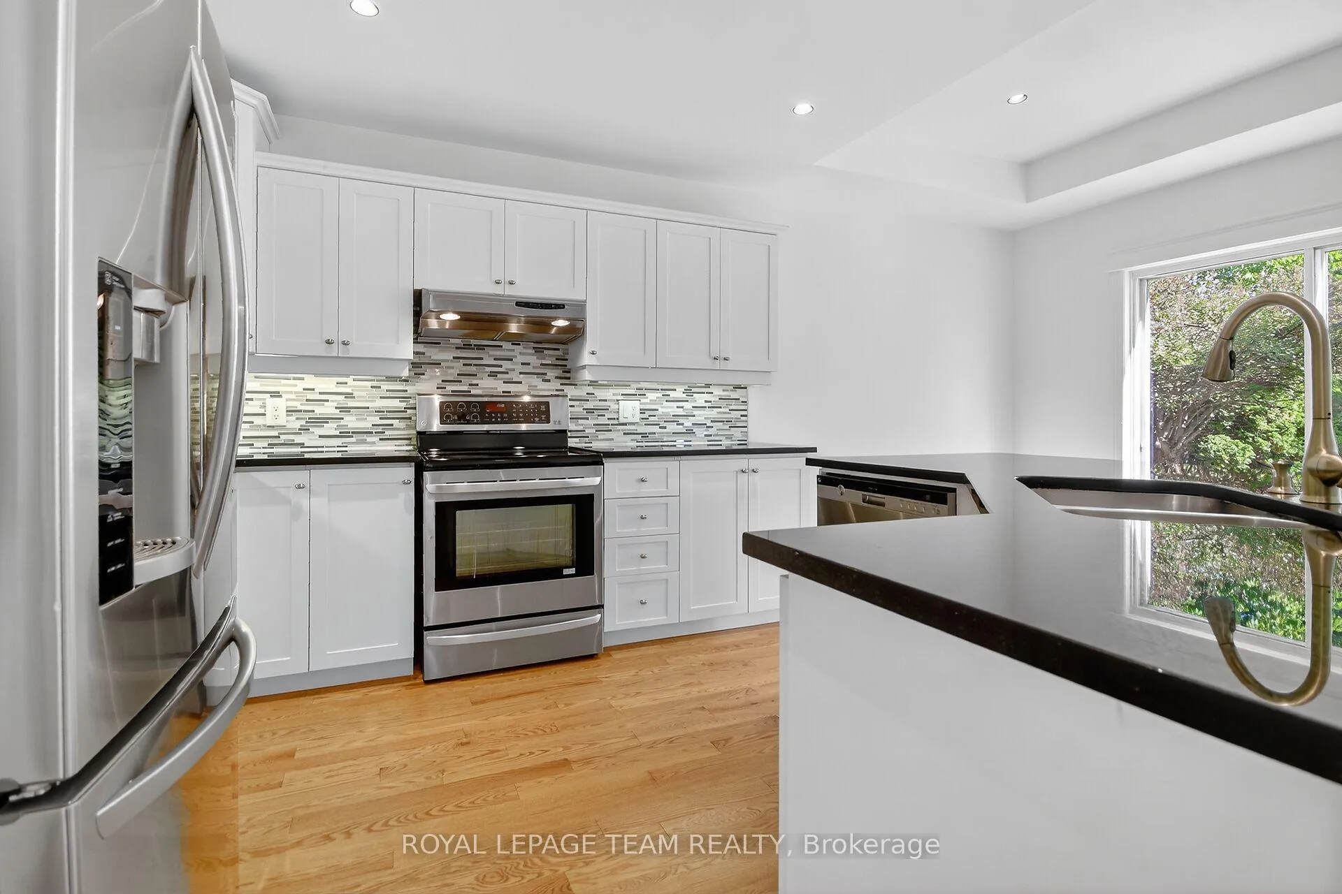 Photo 13 of 6 Stonecroft Terrace, Ottawa, Kanata - Kanata Lakes/Heritage Hills — HOMEH