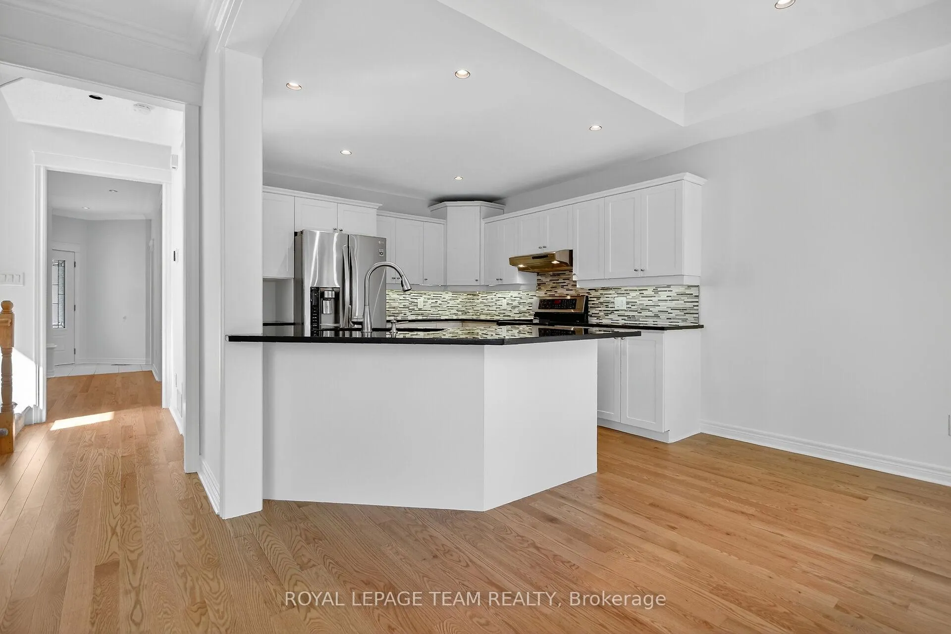 Photo 14 of 6 Stonecroft Terrace, Ottawa, Kanata - Kanata Lakes/Heritage Hills — HOMEH