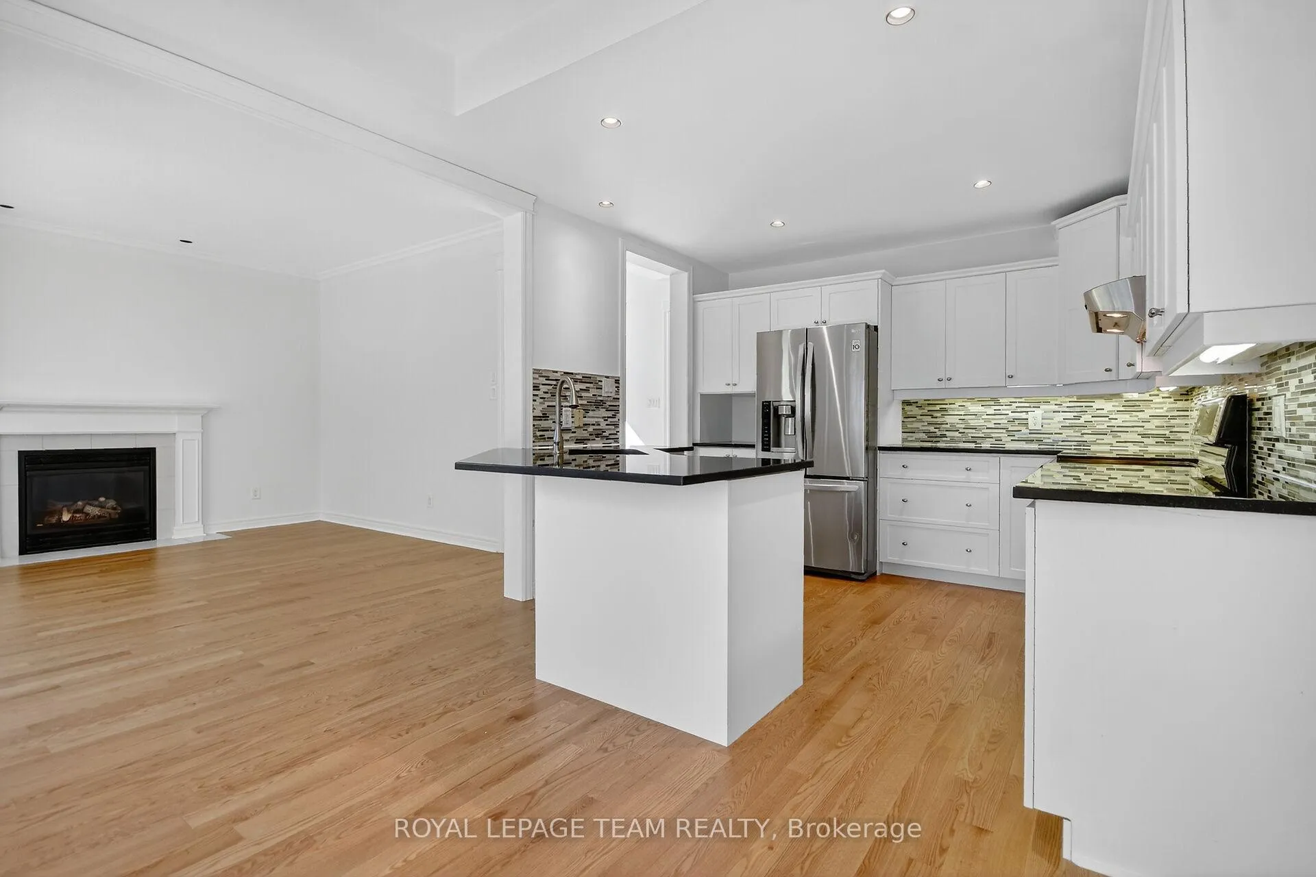 Photo 16 of 6 Stonecroft Terrace, Ottawa, Kanata - Kanata Lakes/Heritage Hills — HOMEH