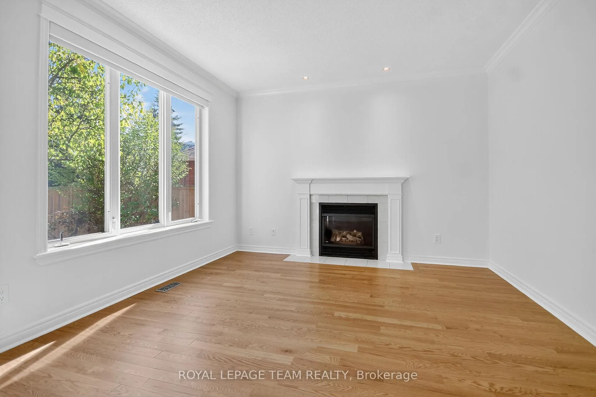 Photo 22 of 6 Stonecroft Terrace, Ottawa, Kanata - Kanata Lakes/Heritage Hills — HOMEH