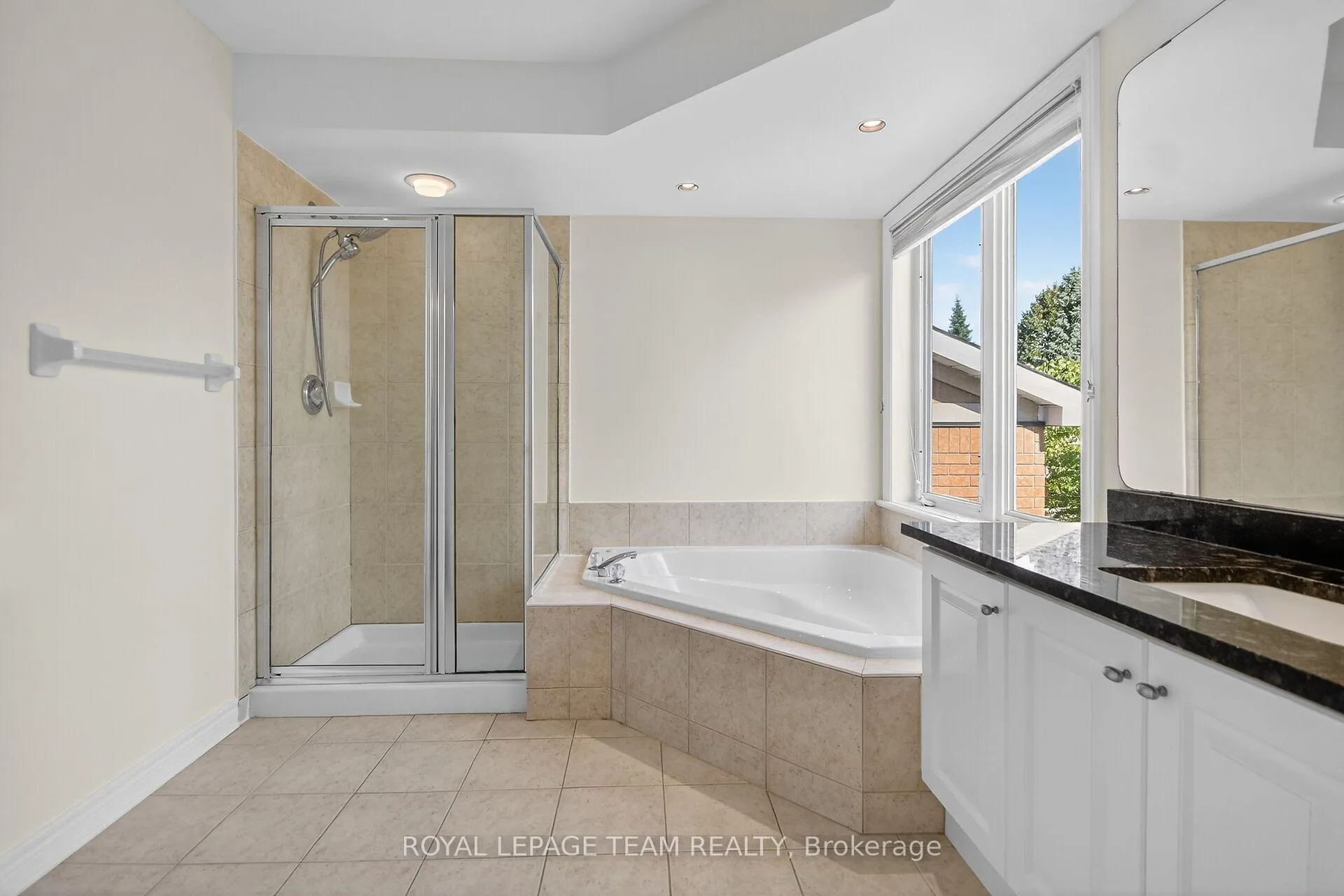 Photo 32 of 6 Stonecroft Terrace, Ottawa, Kanata - Kanata Lakes/Heritage Hills — HOMEH