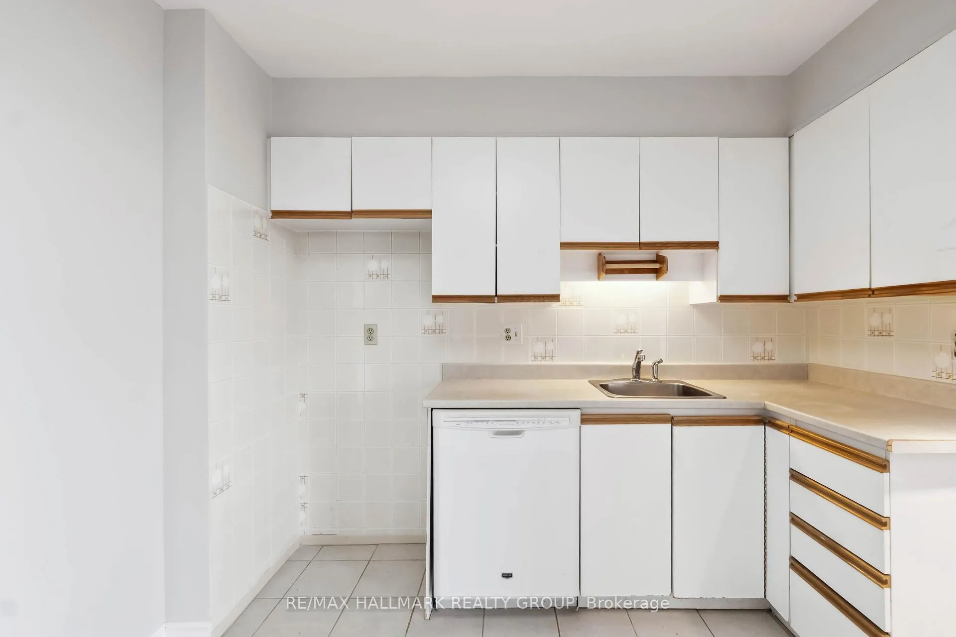 Photo 14 of Unit 505, 370 Dominion Avenue, Ottawa, Westboro West — HOMEH