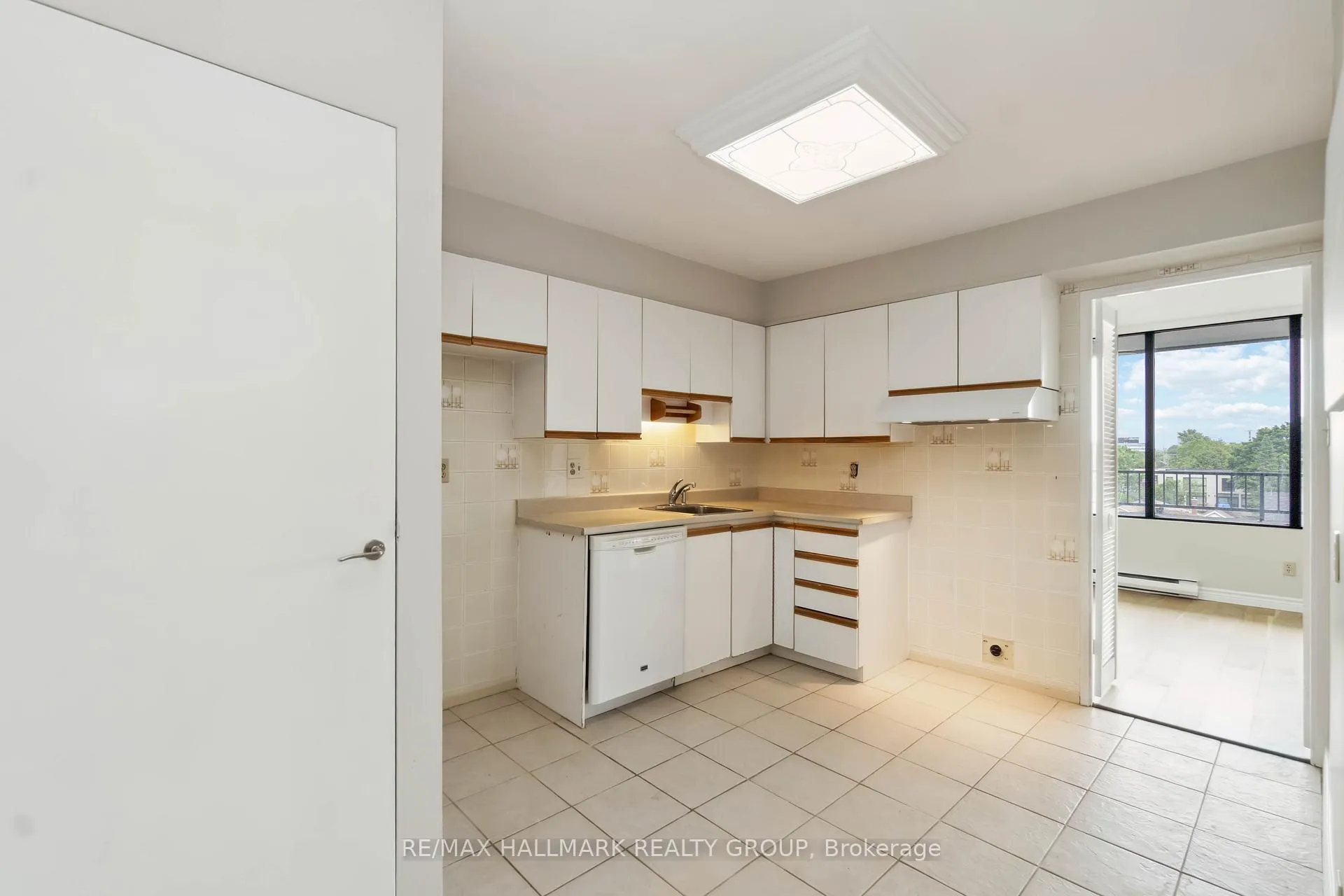 Photo 15 of Unit 505, 370 Dominion Avenue, Ottawa, Westboro West — HOMEH