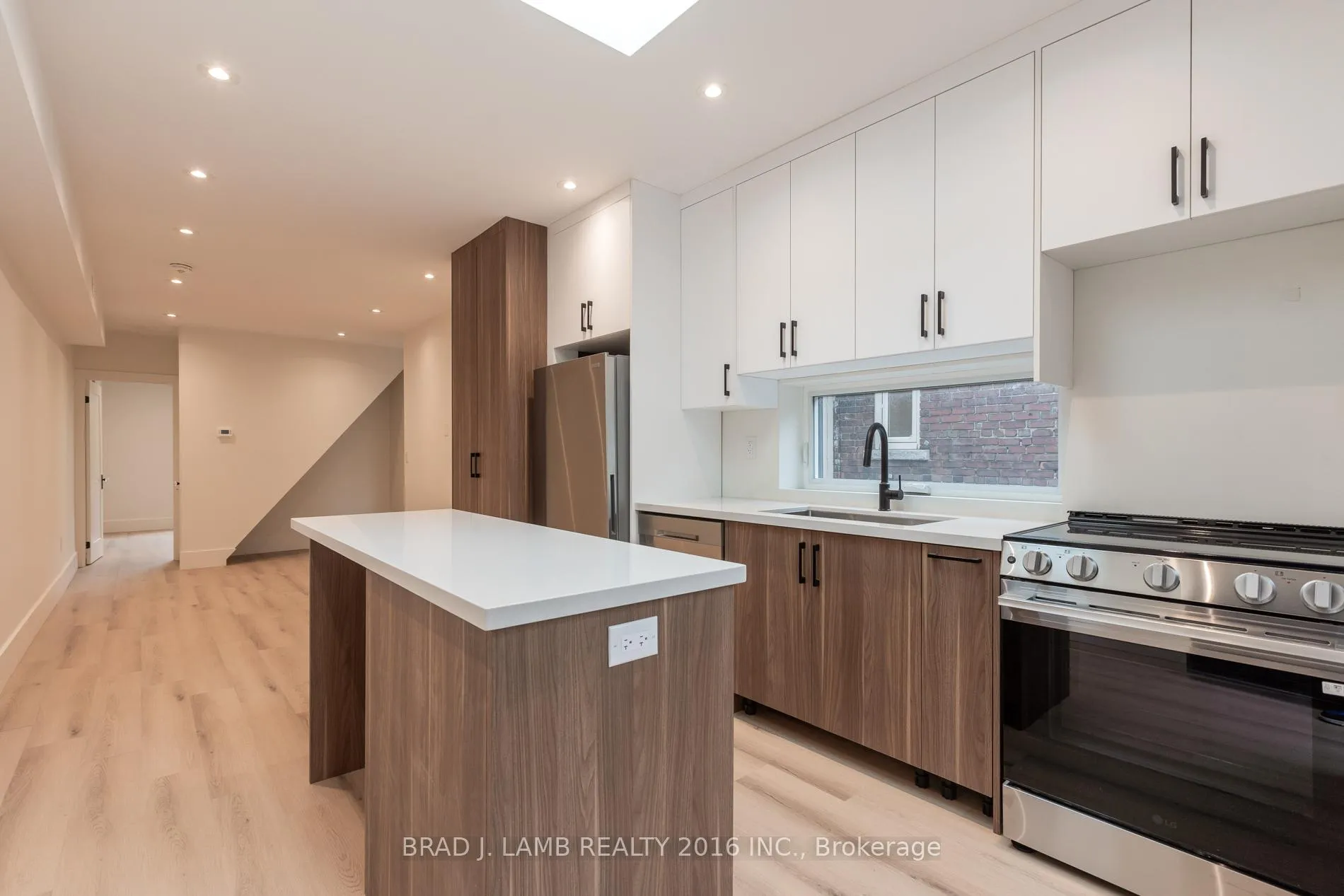 Front of Unit Upper Floor, 84 Sparkhall Avenue
