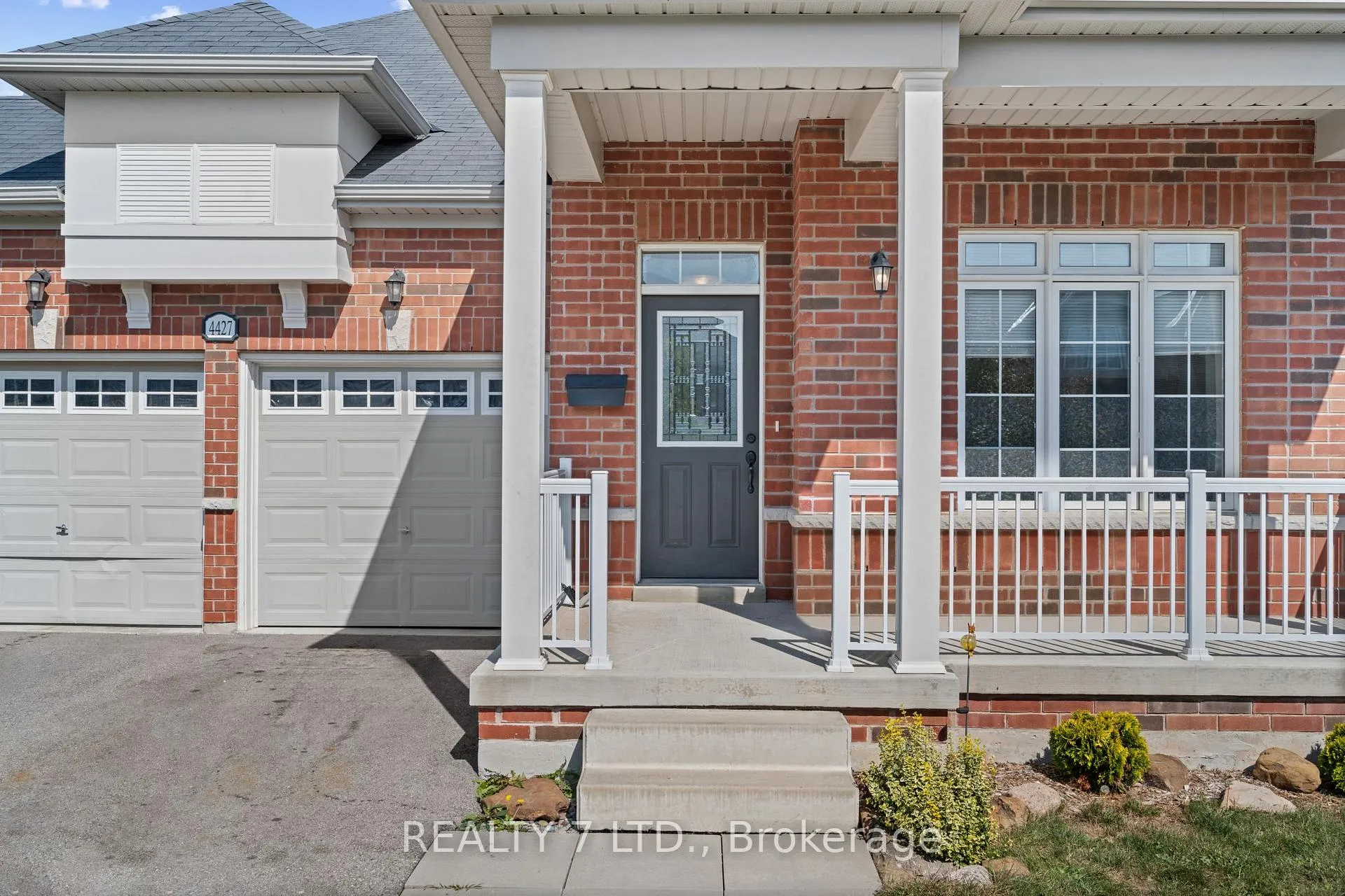 Photo 3 of 4427 Shuttleworth Drive, Niagara Falls, Lyons Creek — HOMEH