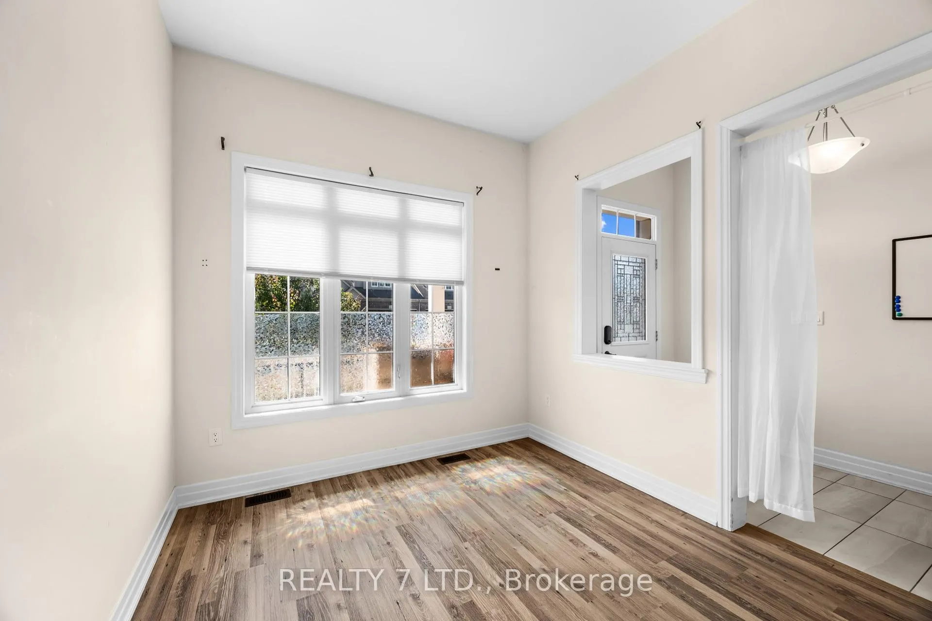 Photo 5 of 4427 Shuttleworth Drive, Niagara Falls, Lyons Creek — HOMEH