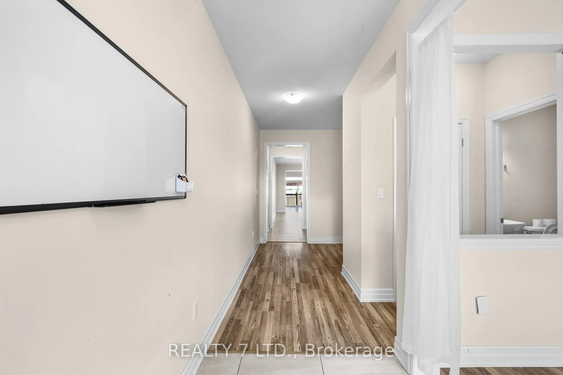 Photo 7 of 4427 Shuttleworth Drive, Niagara Falls, Lyons Creek — HOMEH