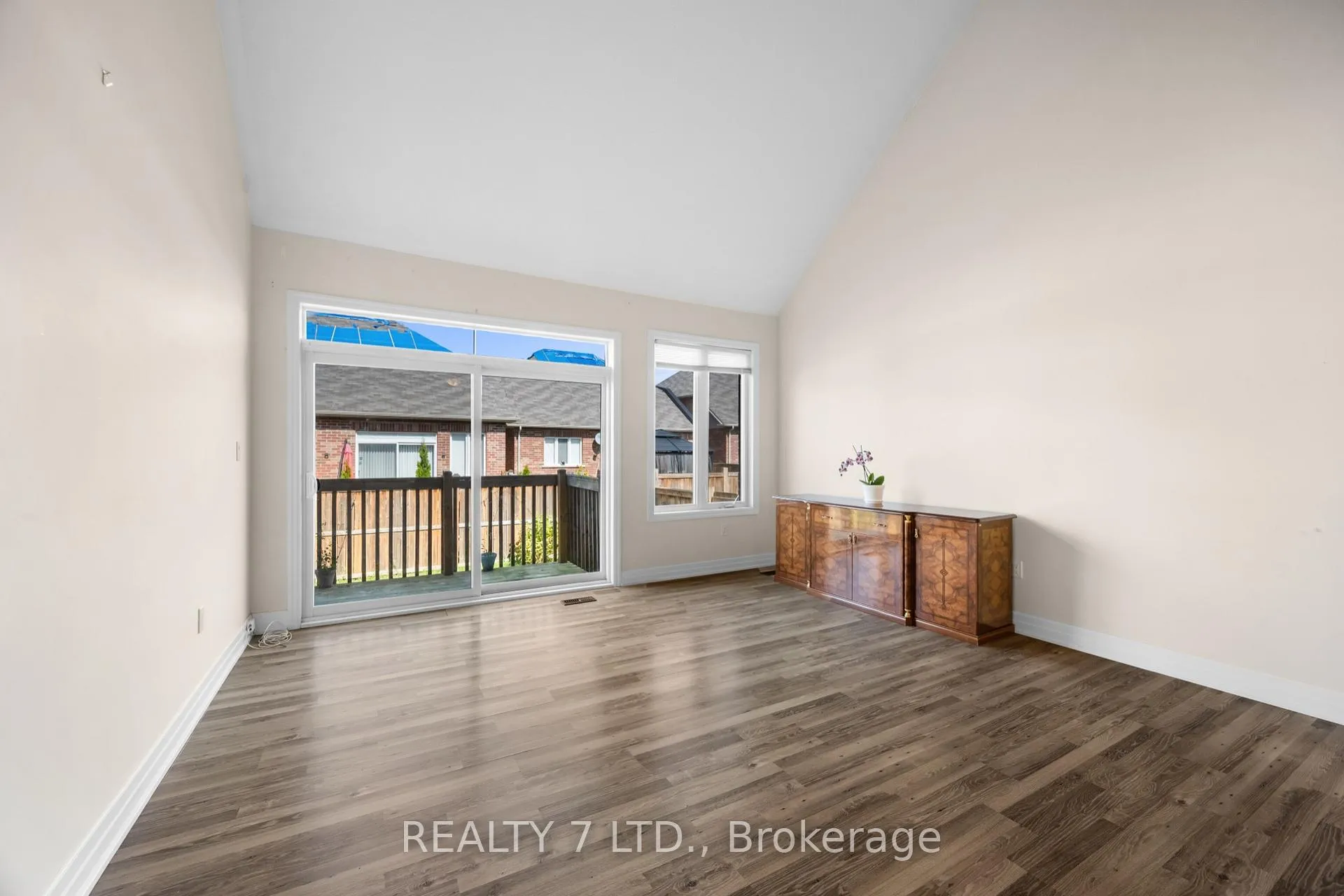 Photo 13 of 4427 Shuttleworth Drive, Niagara Falls, Lyons Creek — HOMEH