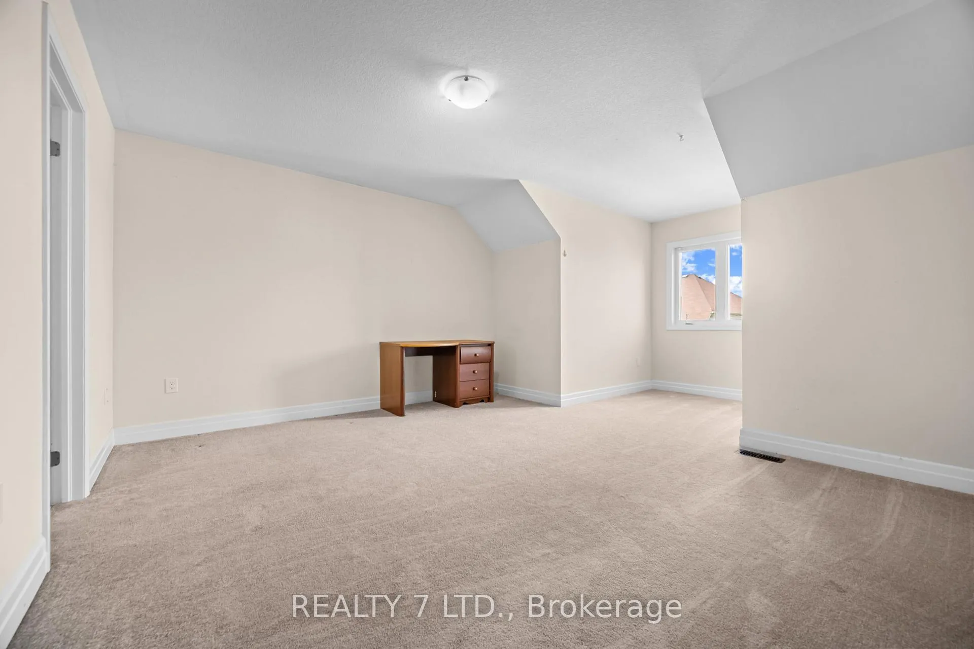Photo 33 of 4427 Shuttleworth Drive, Niagara Falls, Lyons Creek — HOMEH