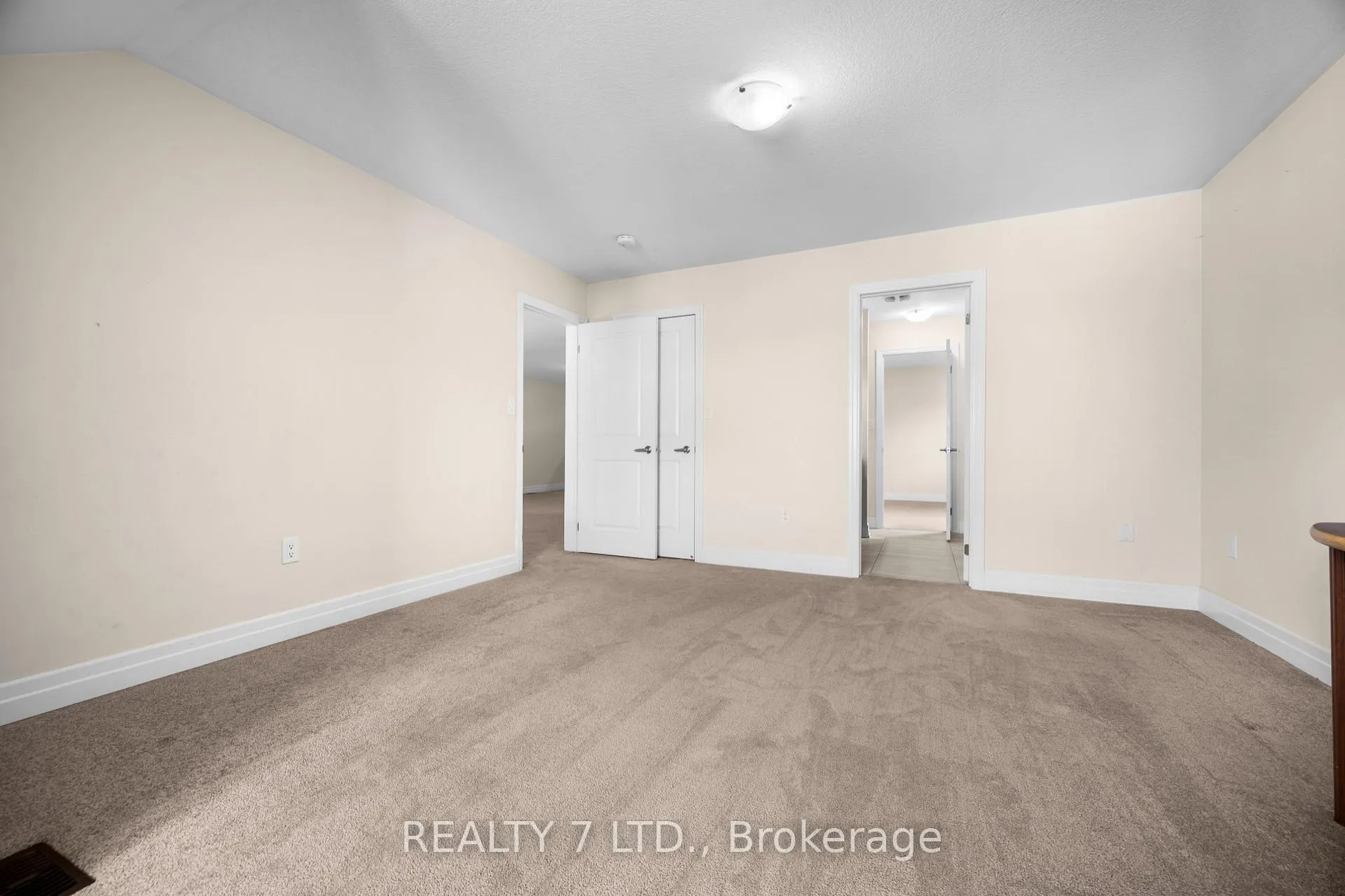 Photo 34 of 4427 Shuttleworth Drive, Niagara Falls, Lyons Creek — HOMEH