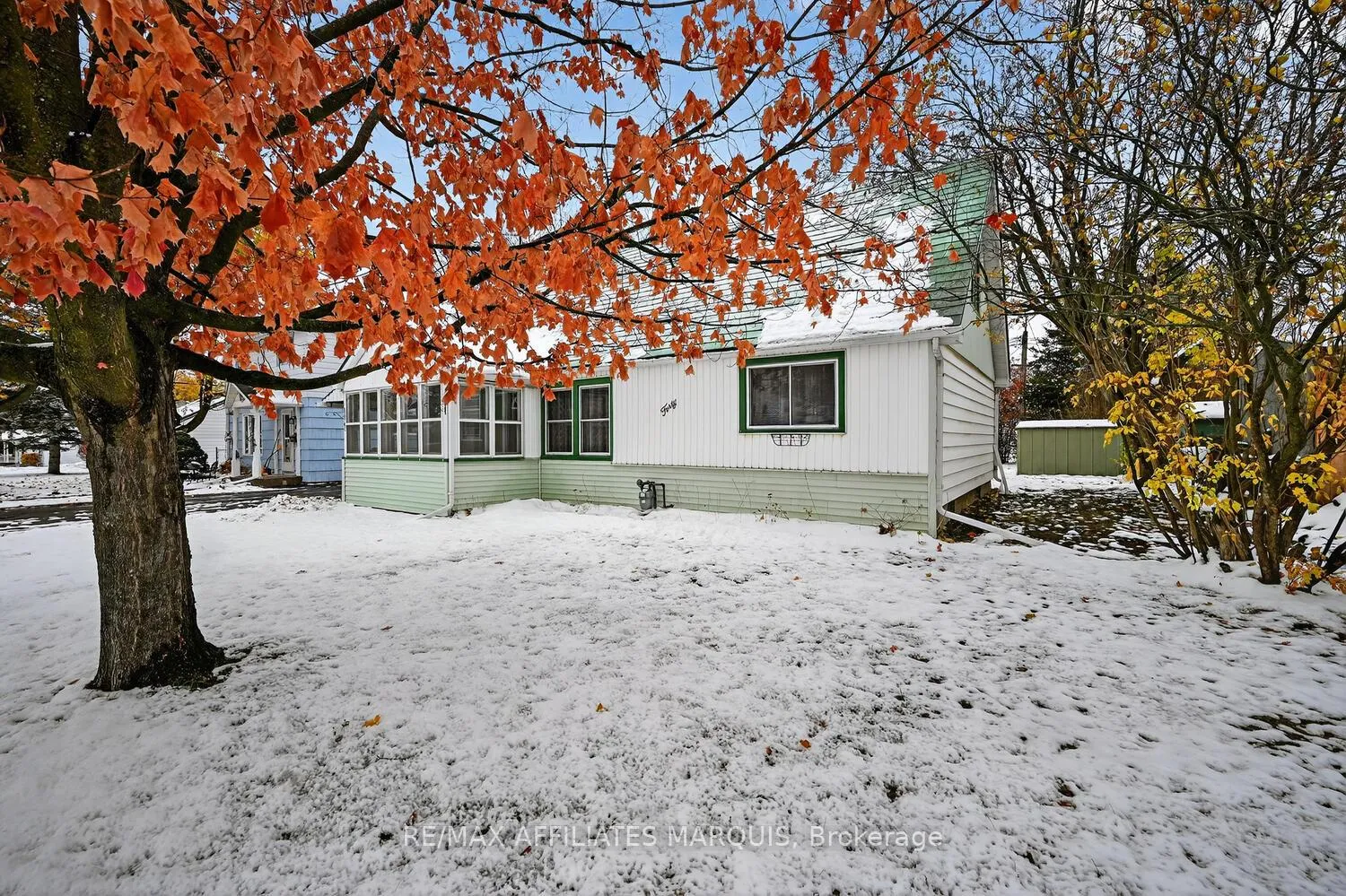 Photo 3 of 40 Oak Street, Smiths Falls — HOMEH