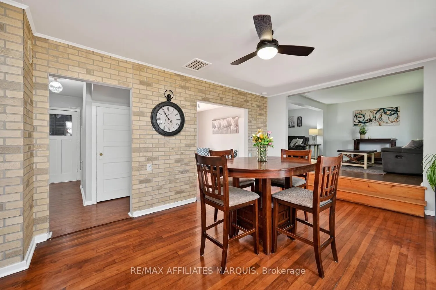 Photo 6 of 40 Oak Street, Smiths Falls — HOMEH