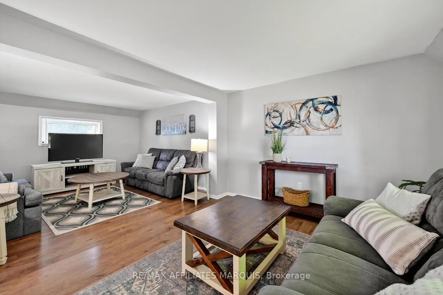 Photo 18 of 40 Oak Street, Smiths Falls — HOMEH