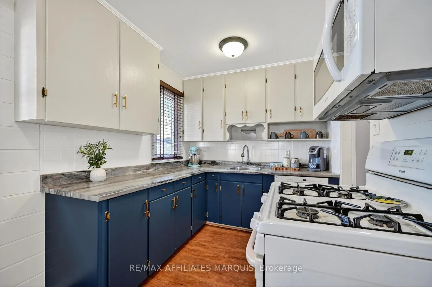 Photo 21 of 40 Oak Street, Smiths Falls — HOMEH