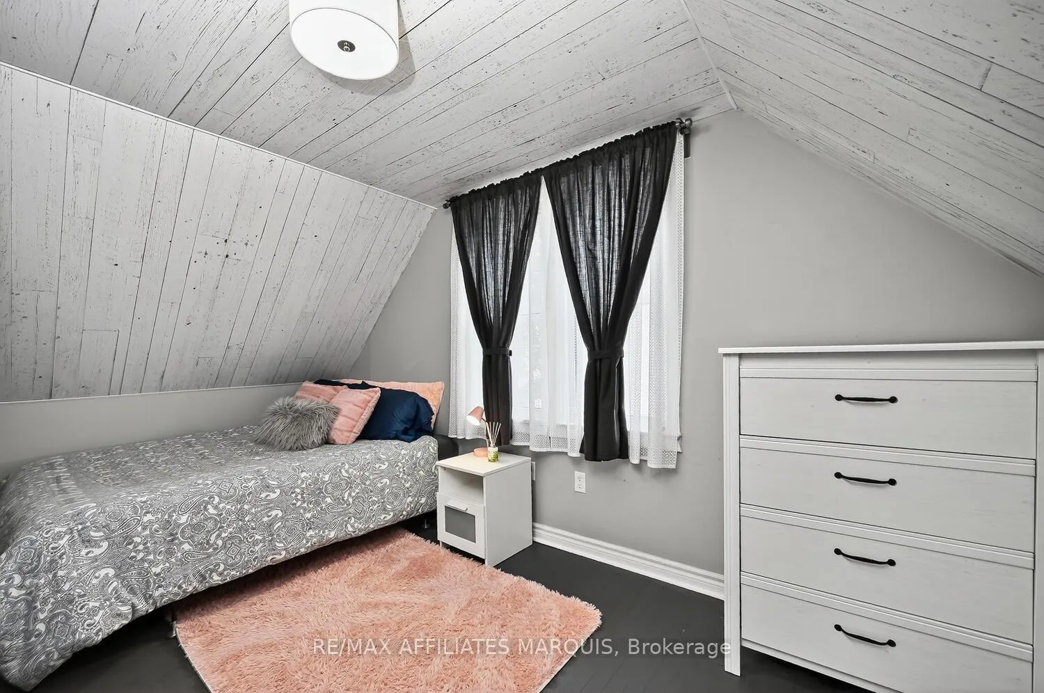 Photo 37 of 40 Oak Street, Smiths Falls — HOMEH