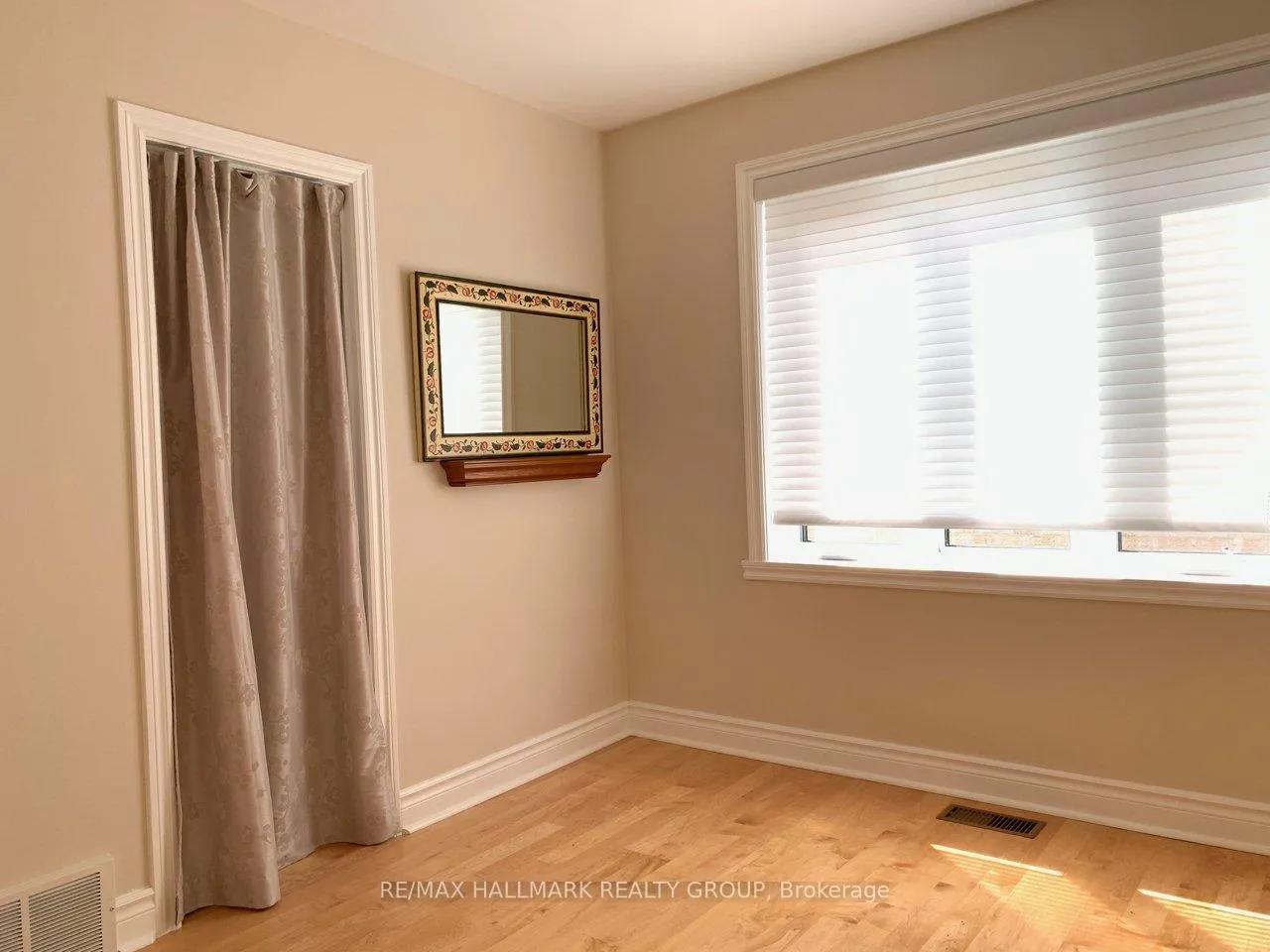 Photo 6 of 315 Summit Avenue, Ottawa, Alta Vista/Faircrest Heights — HOMEH