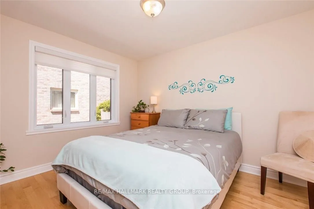 Photo 16 of 315 Summit Avenue, Ottawa, Alta Vista/Faircrest Heights — HOMEH