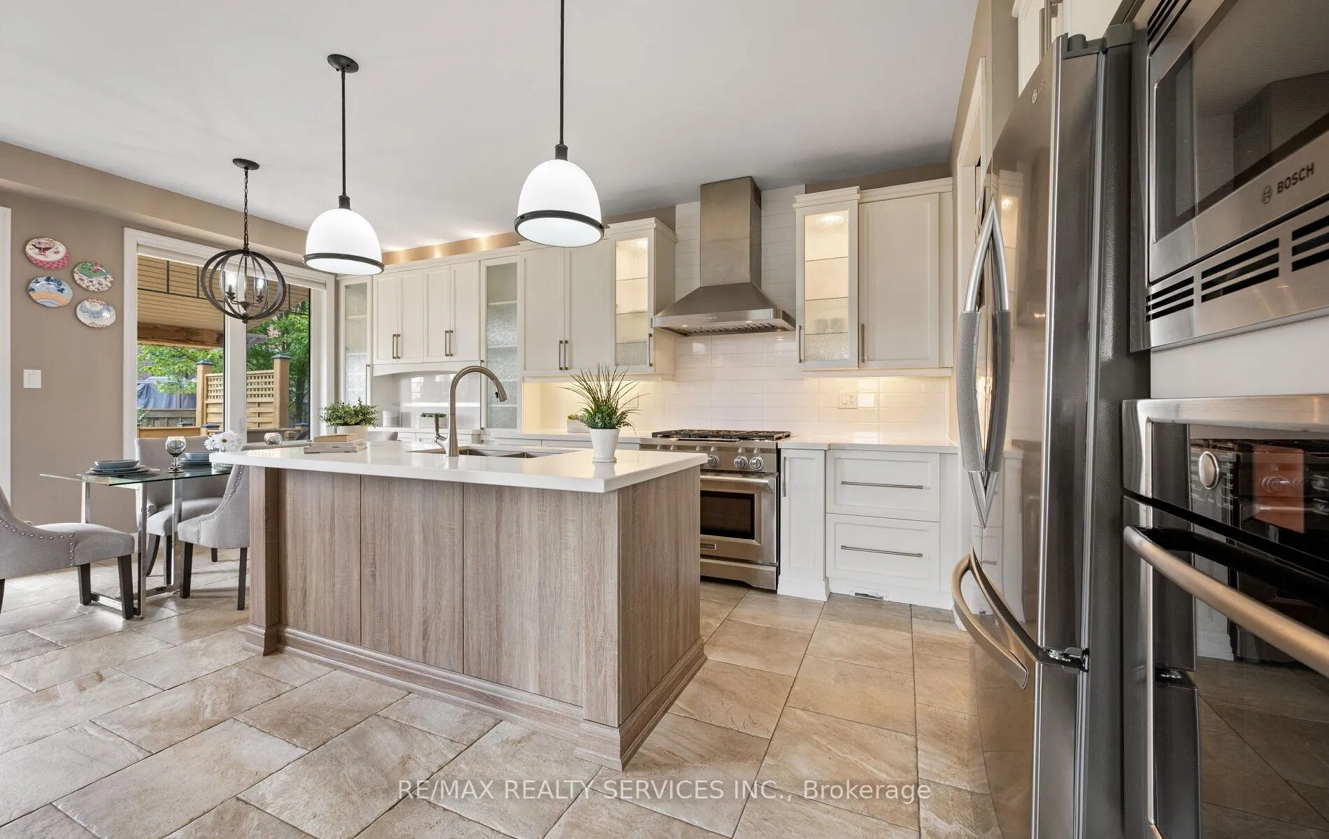 Photo 15 of 182 Tysonville Circle, Brampton, Northwest Brampton — HOMEH