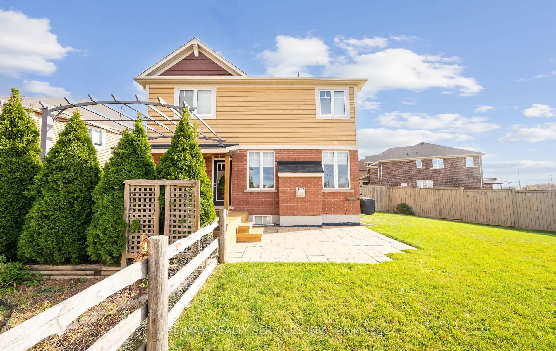 Photo 43 of 182 Tysonville Circle, Brampton, Northwest Brampton — HOMEH