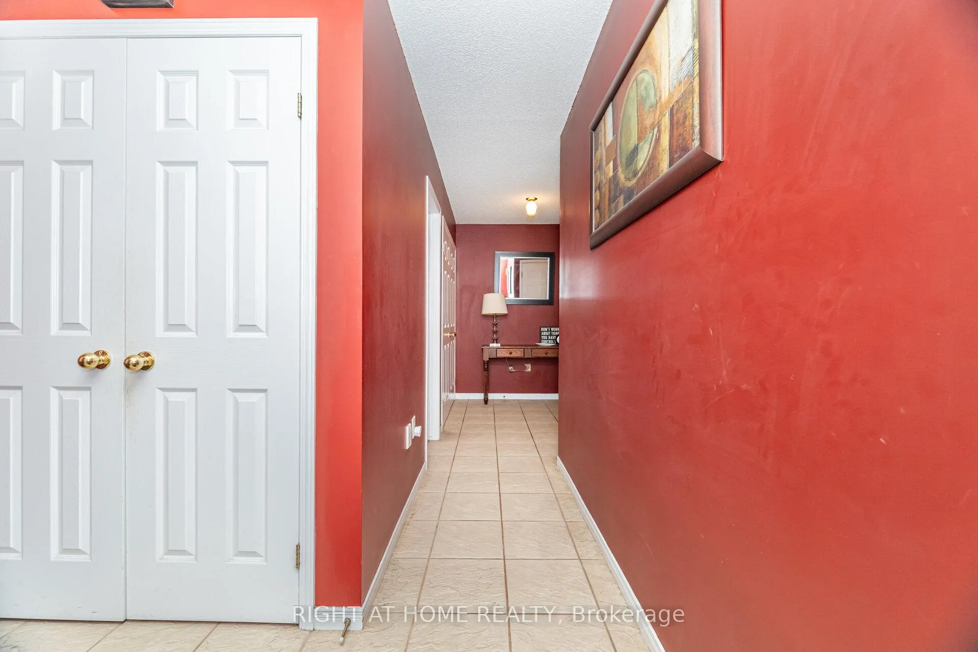Photo 6 of 1316 Inglehart Drive, Burlington, Tansley — HOMEH
