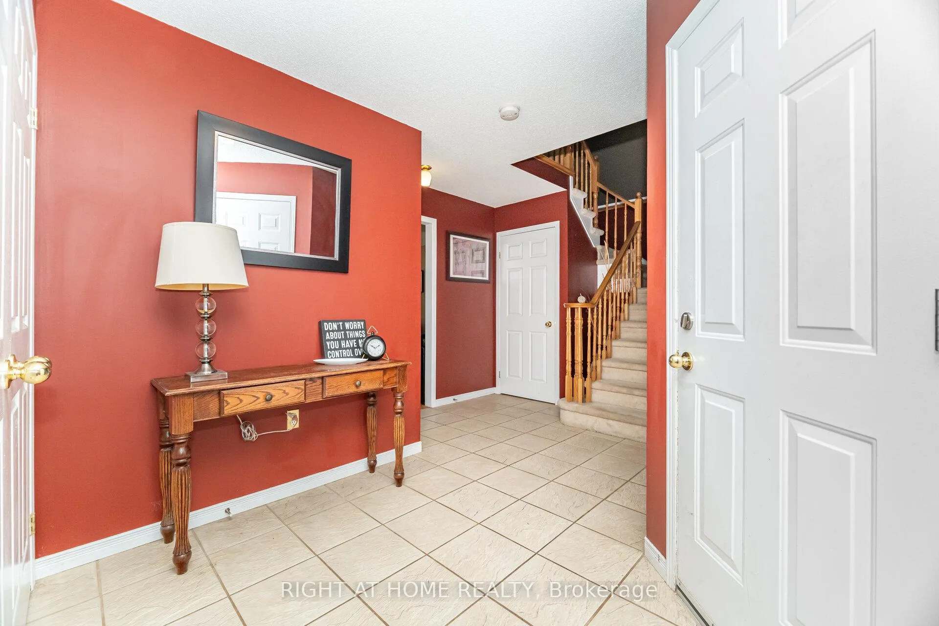 Photo 7 of 1316 Inglehart Drive, Burlington, Tansley — HOMEH