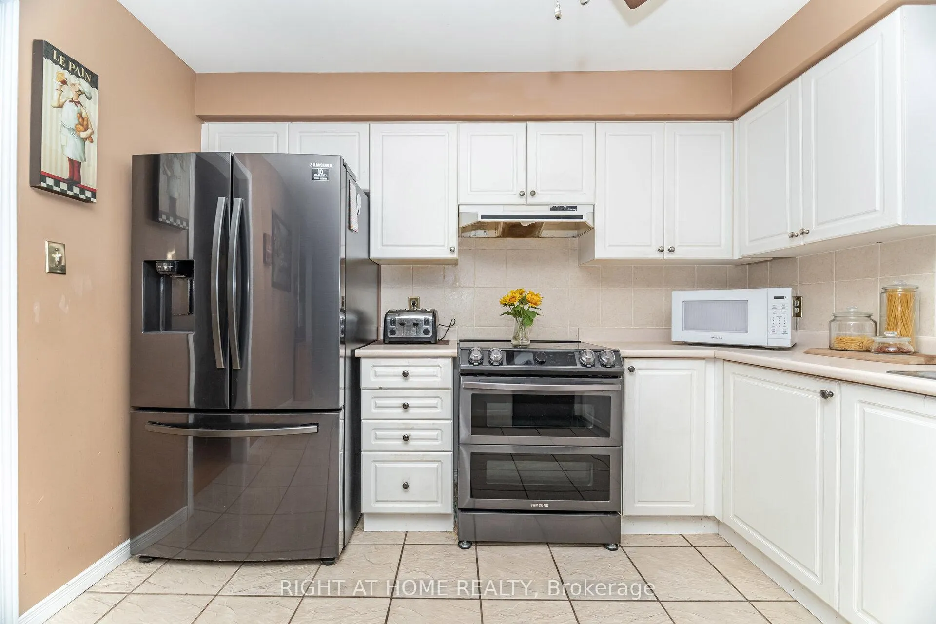 Photo 19 of 1316 Inglehart Drive, Burlington, Tansley — HOMEH