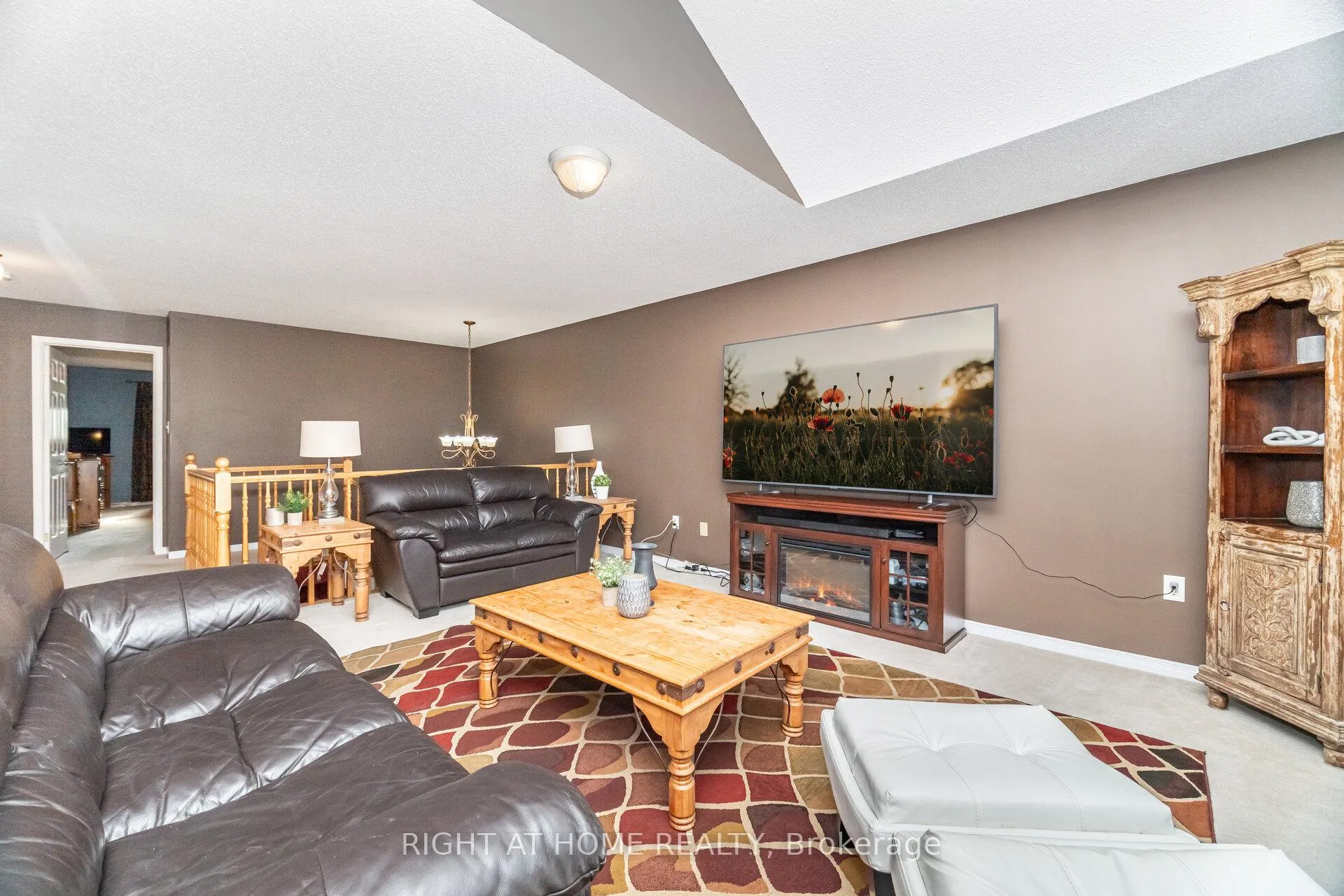 Photo 27 of 1316 Inglehart Drive, Burlington, Tansley — HOMEH