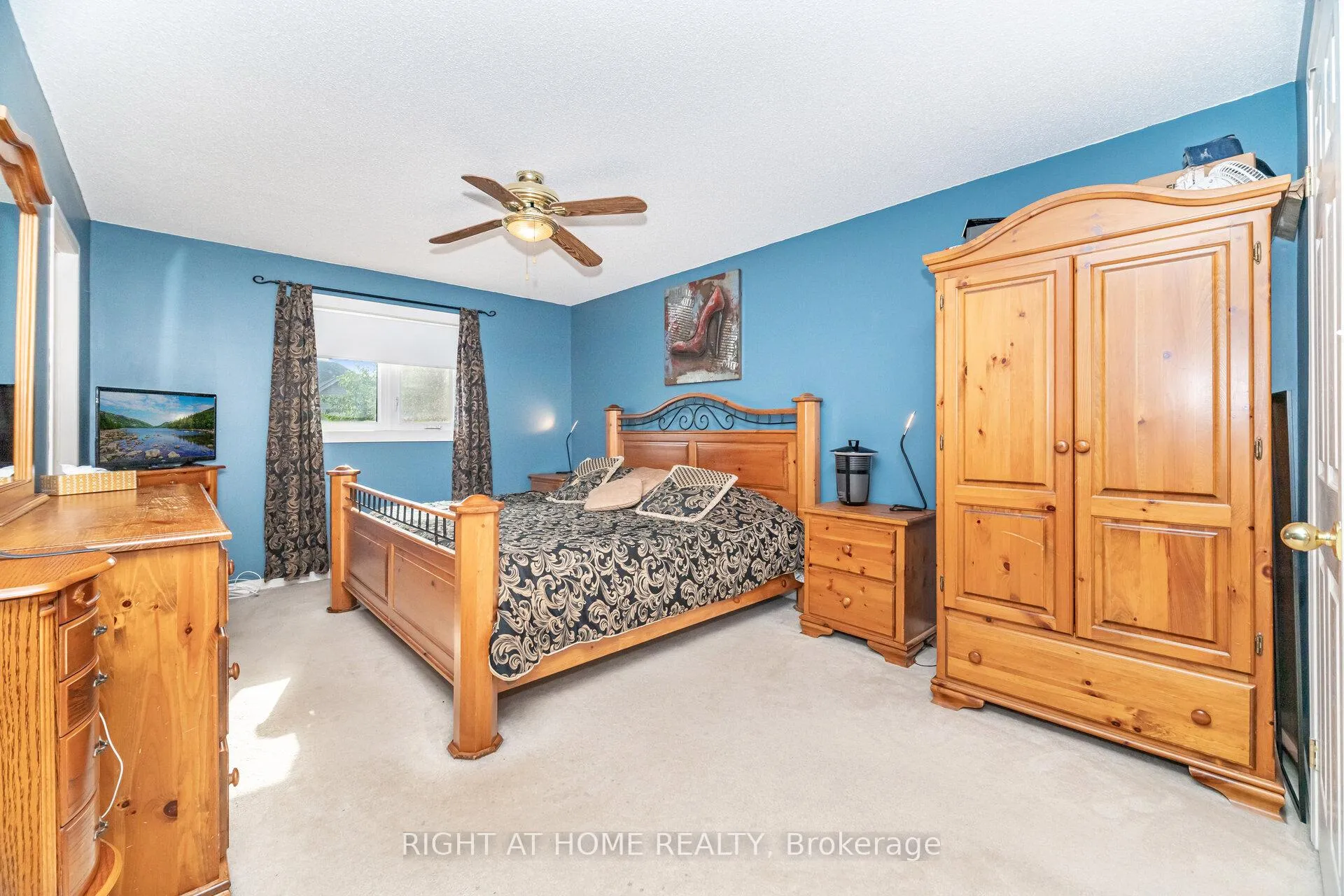 Photo 29 of 1316 Inglehart Drive, Burlington, Tansley — HOMEH