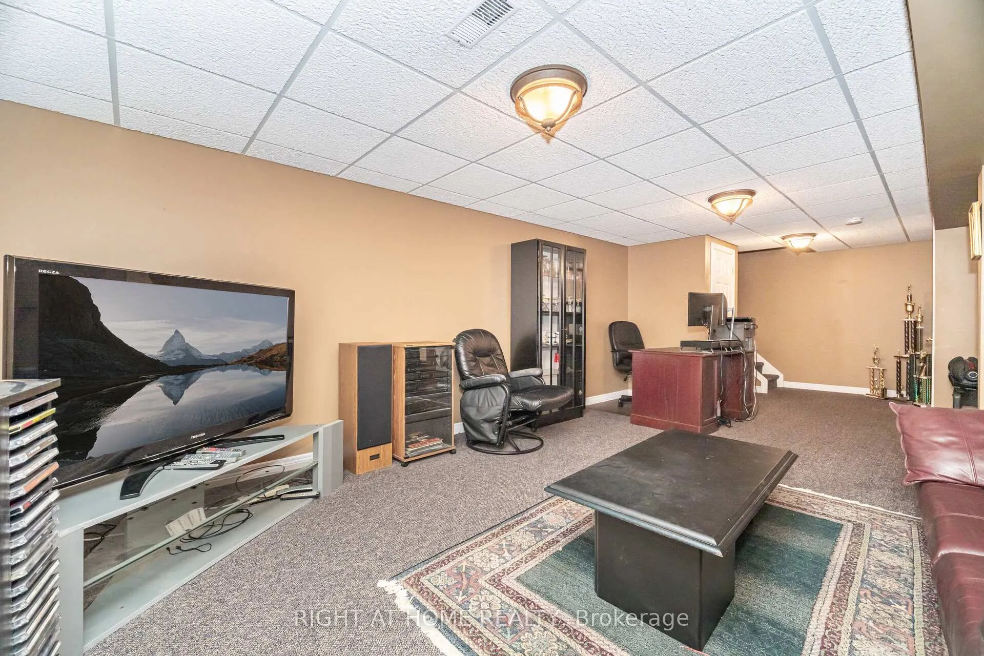 Photo 38 of 1316 Inglehart Drive, Burlington, Tansley — HOMEH