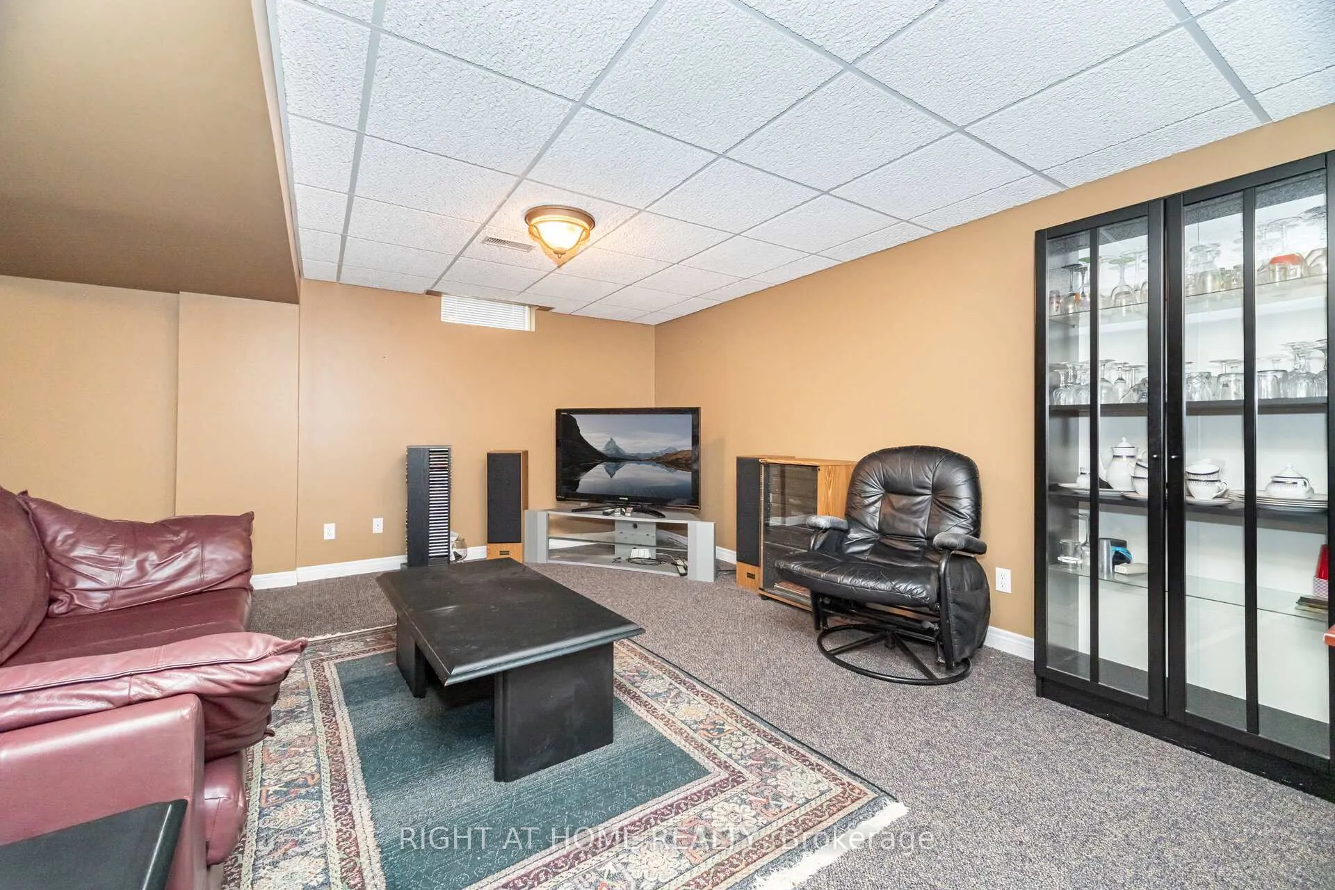 Photo 39 of 1316 Inglehart Drive, Burlington, Tansley — HOMEH
