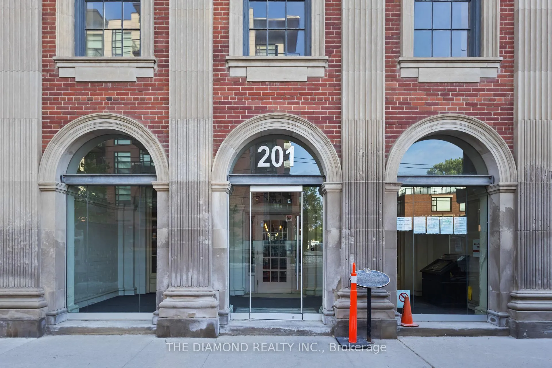 Photo 4 of Unit 255, 201 Carlaw Avenue, Toronto, South Riverdale — HOMEH