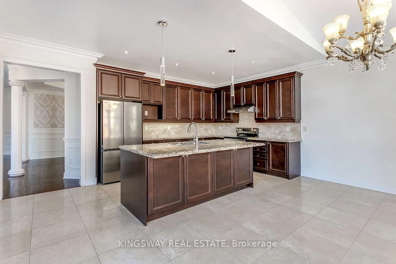 Photo 10 of 9 Scotchmere Crescent, Brampton, Bram East — HOMEH