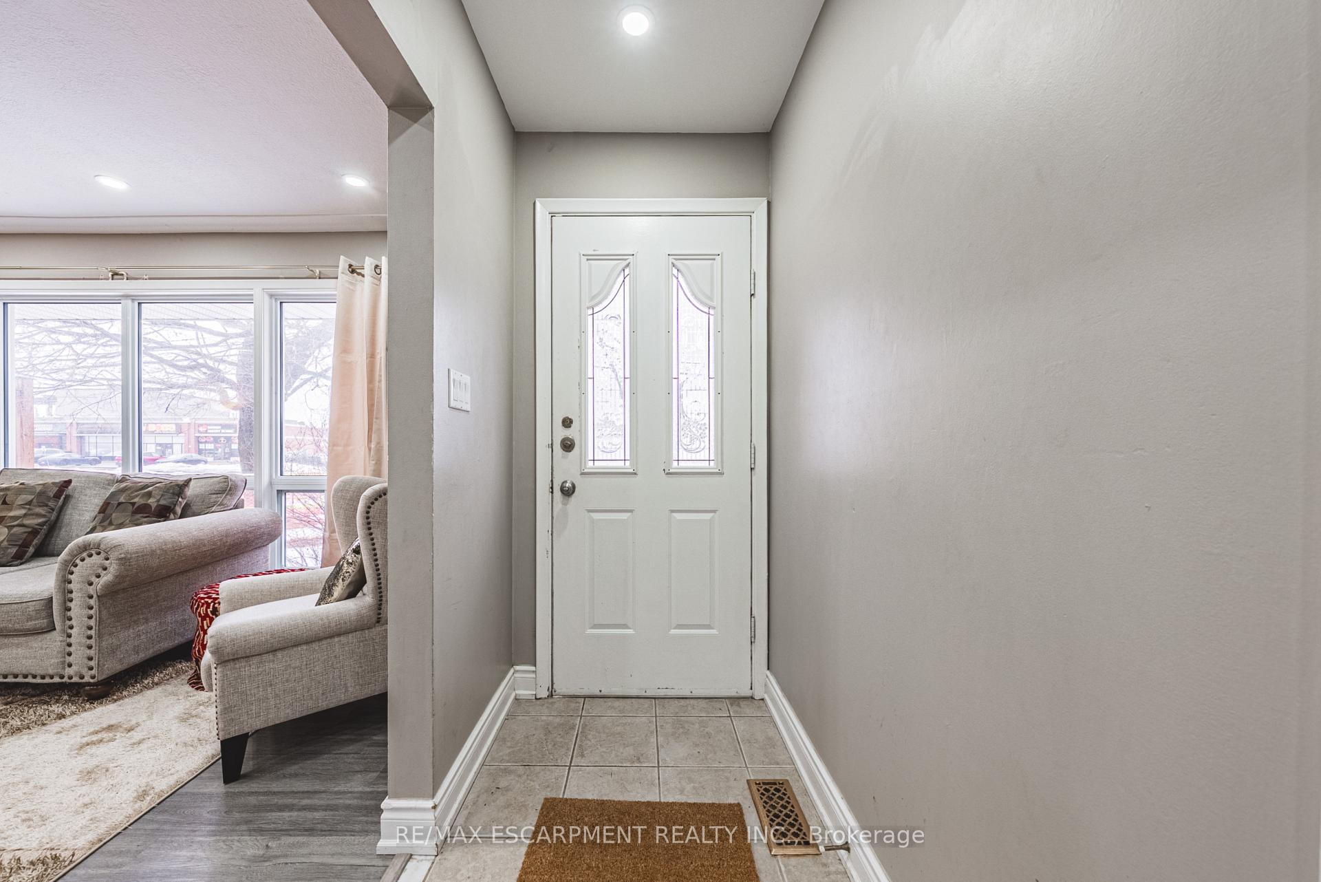 Photo 6 of 406 Appleby Line, Burlington, Shoreacres — HOMEH