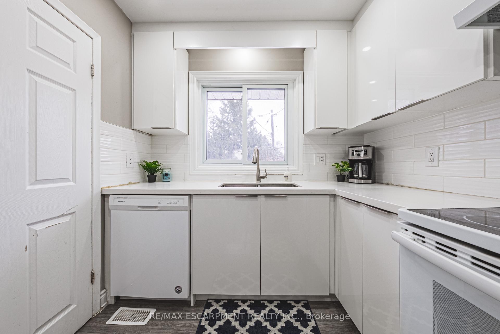 Photo 18 of 406 Appleby Line, Burlington, Shoreacres — HOMEH