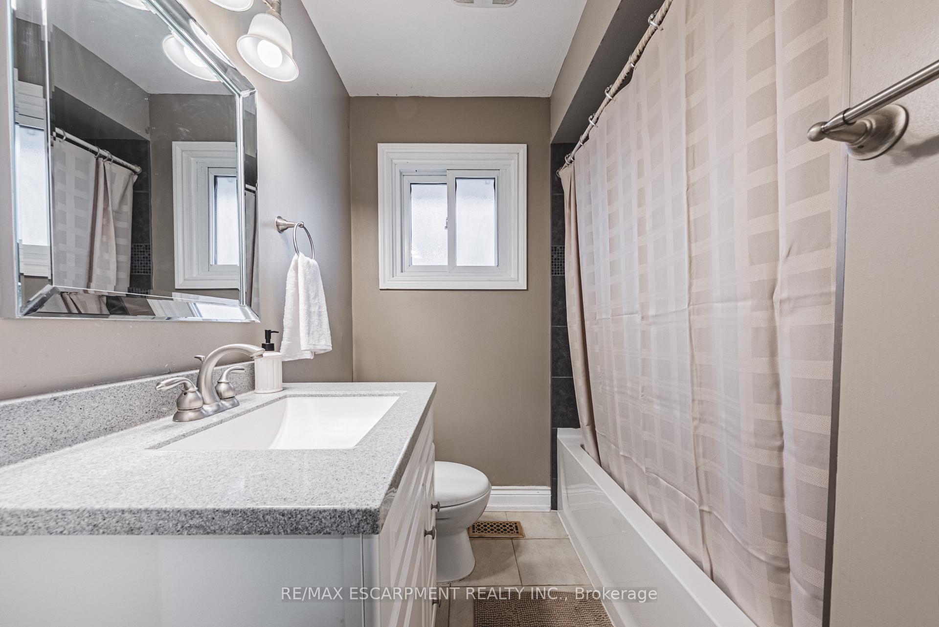 Photo 25 of 406 Appleby Line, Burlington, Shoreacres — HOMEH