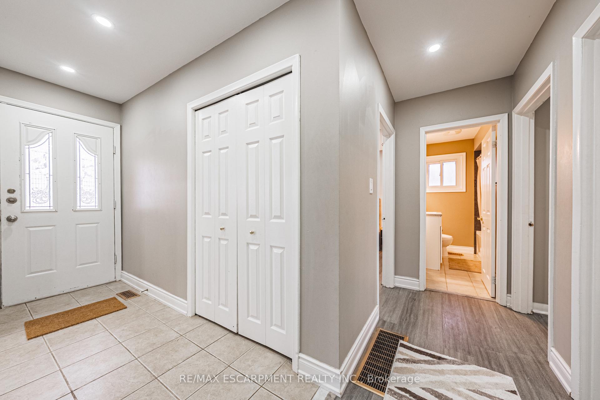 Photo 27 of 406 Appleby Line, Burlington, Shoreacres — HOMEH